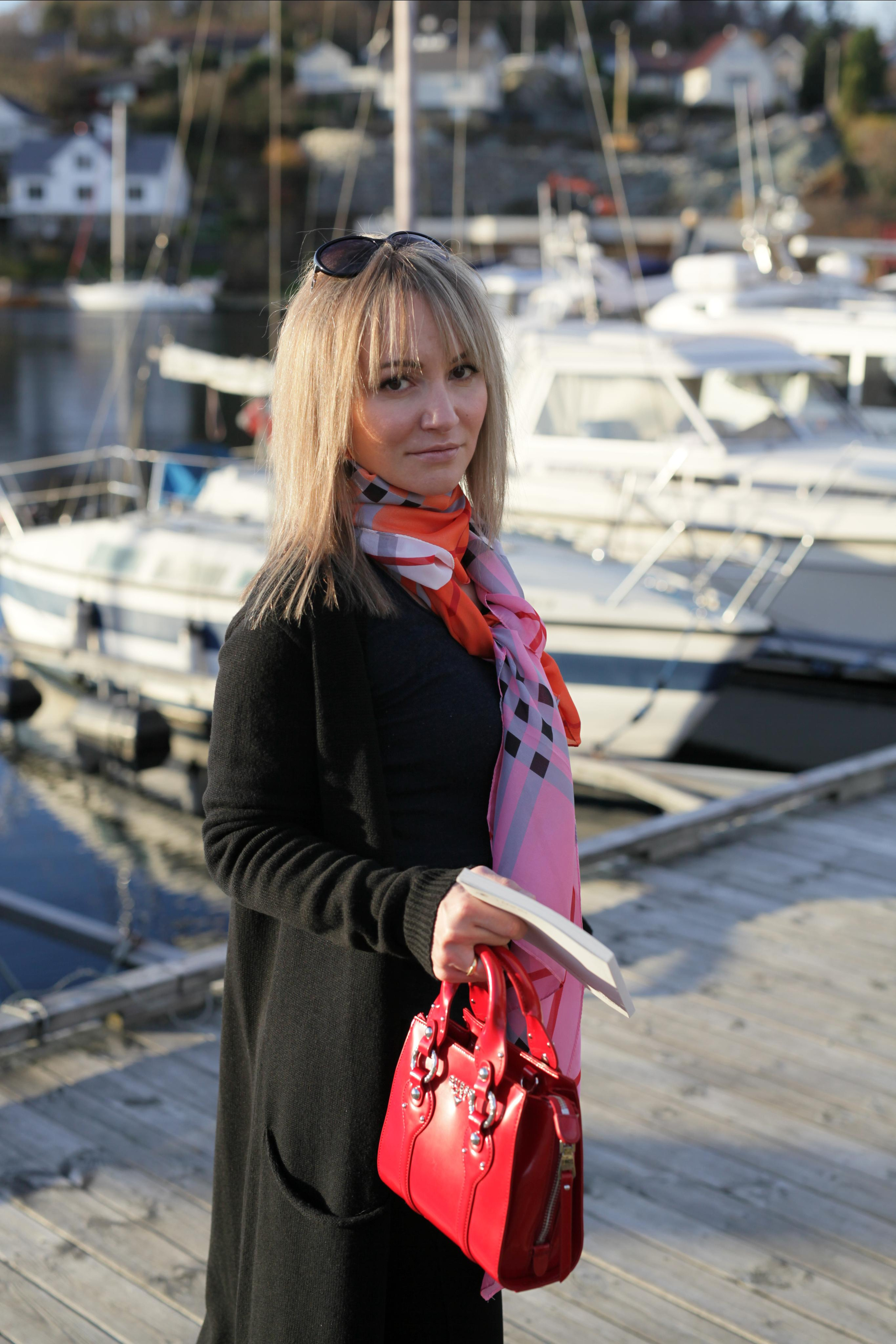 Autumn pears. Family and real state photographer in Haugesund Dina Vikra