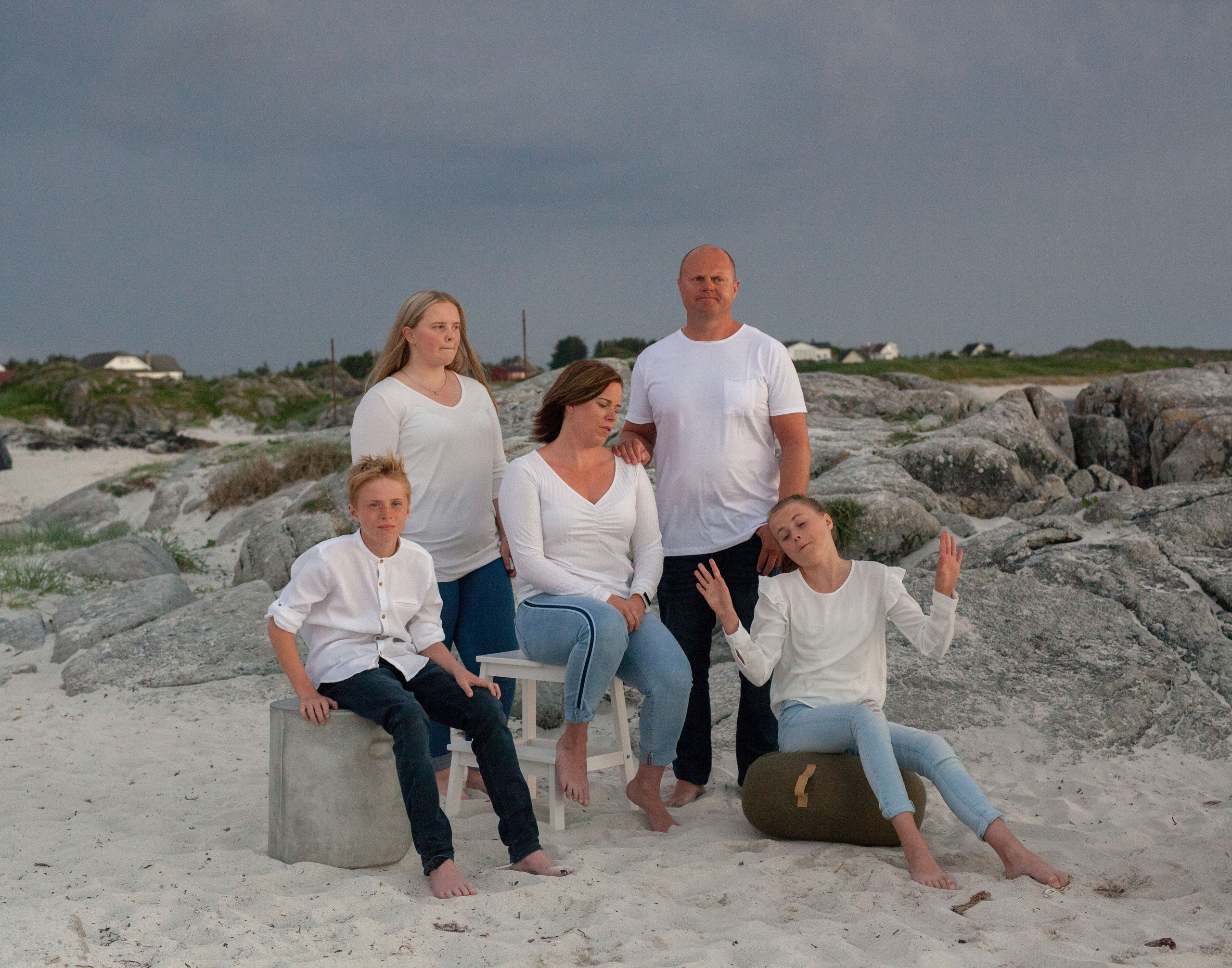 On the beach. Family and real state photographer in Haugesund Dina Vikra