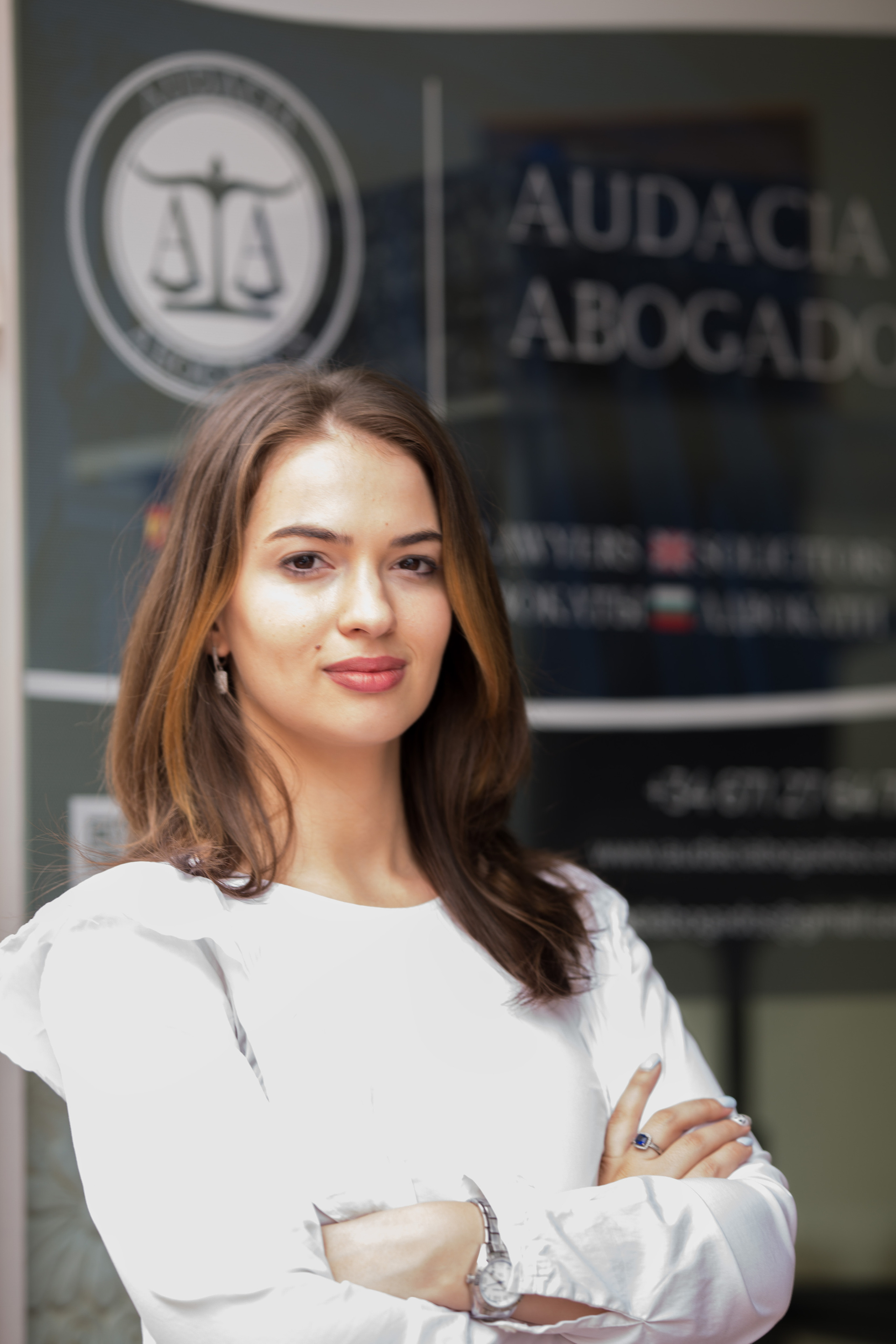 Lawyer. Family and real state photographer in Haugesund Dina Vikra