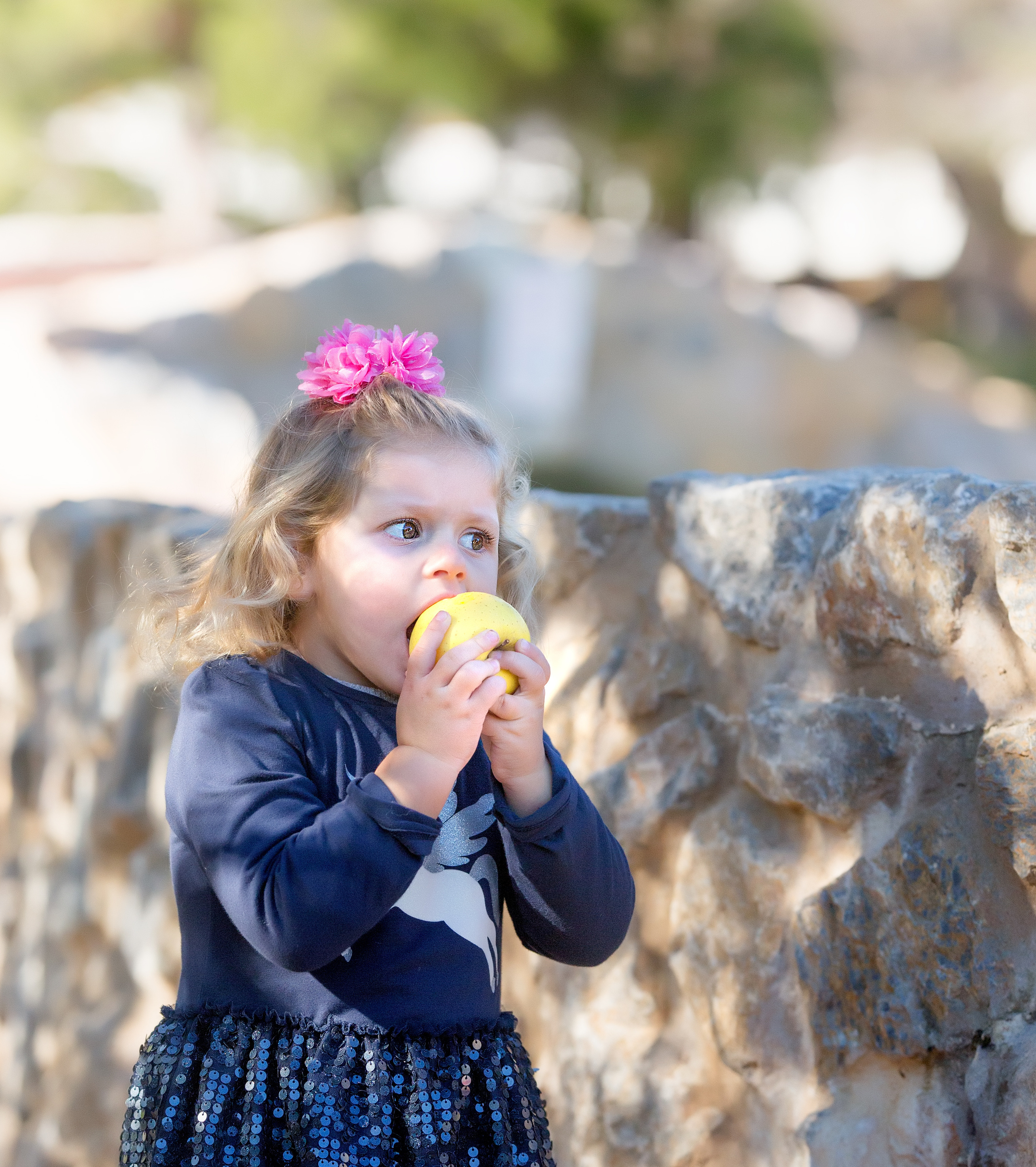 Vera. Family and real state photographer in Haugesund Dina Vikra