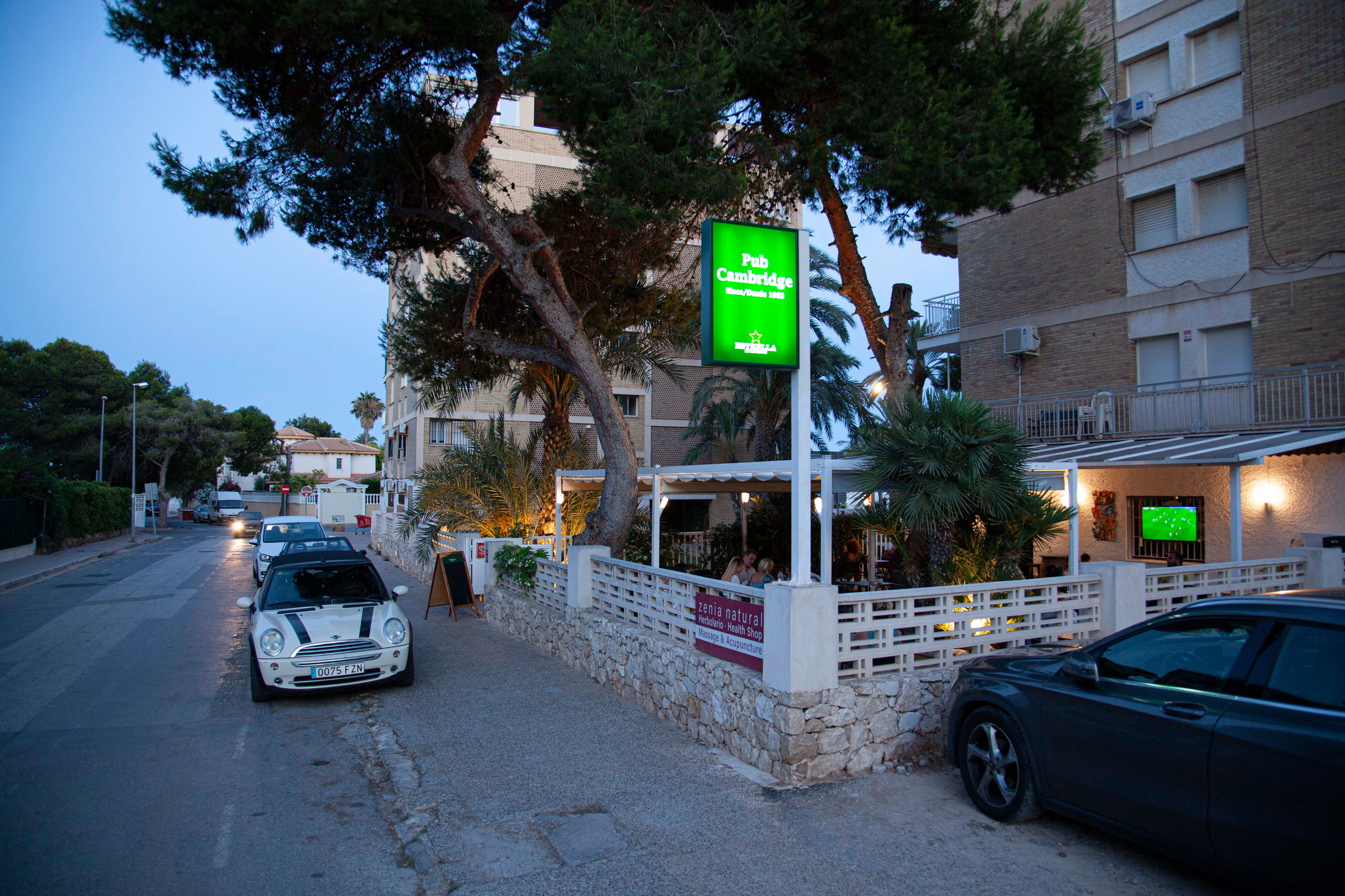 Beach bar. Family and real state photographer in Haugesund Dina Vikra