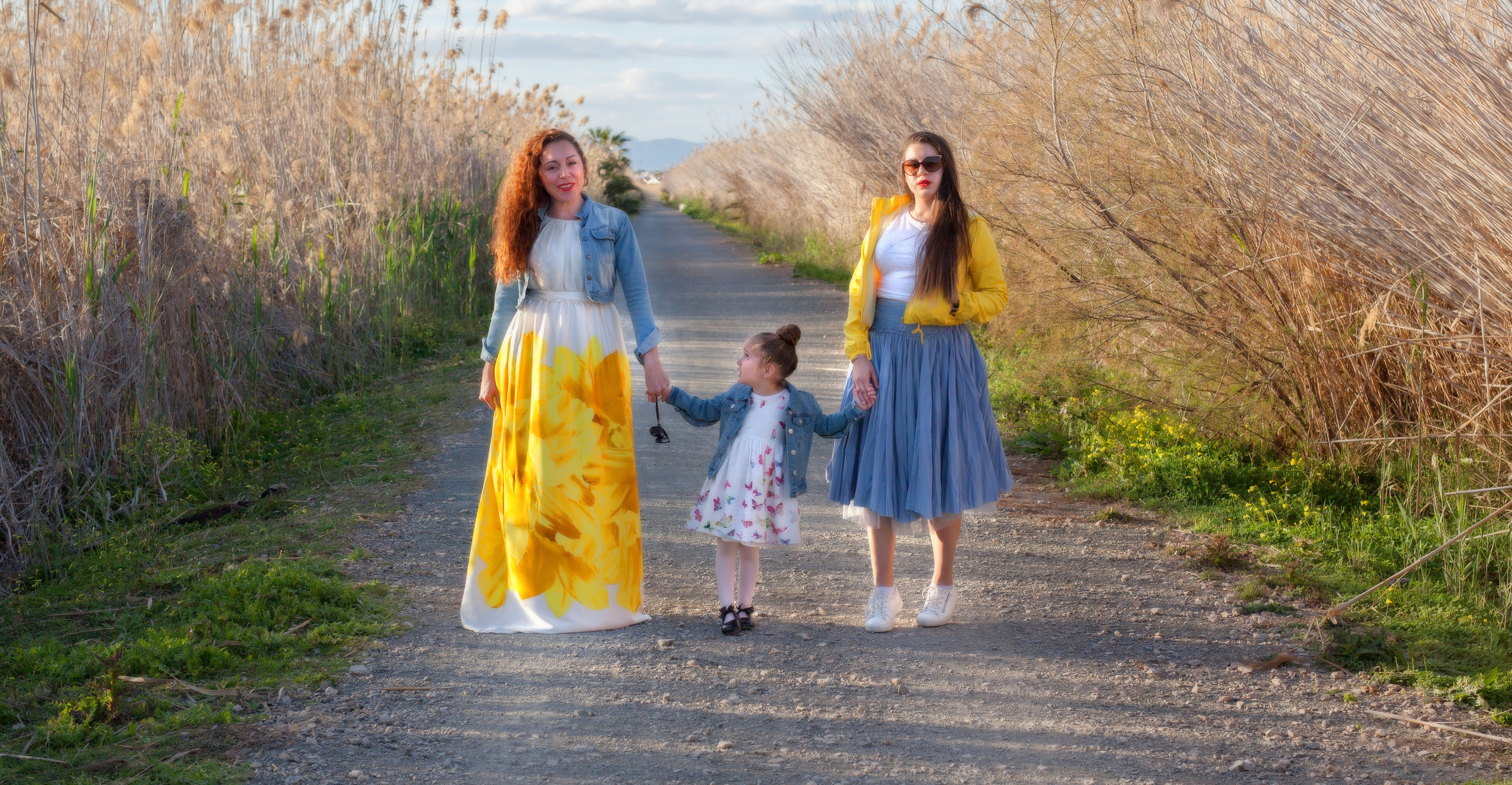 On the lake. Family and real state photographer in Haugesund Dina Vikra