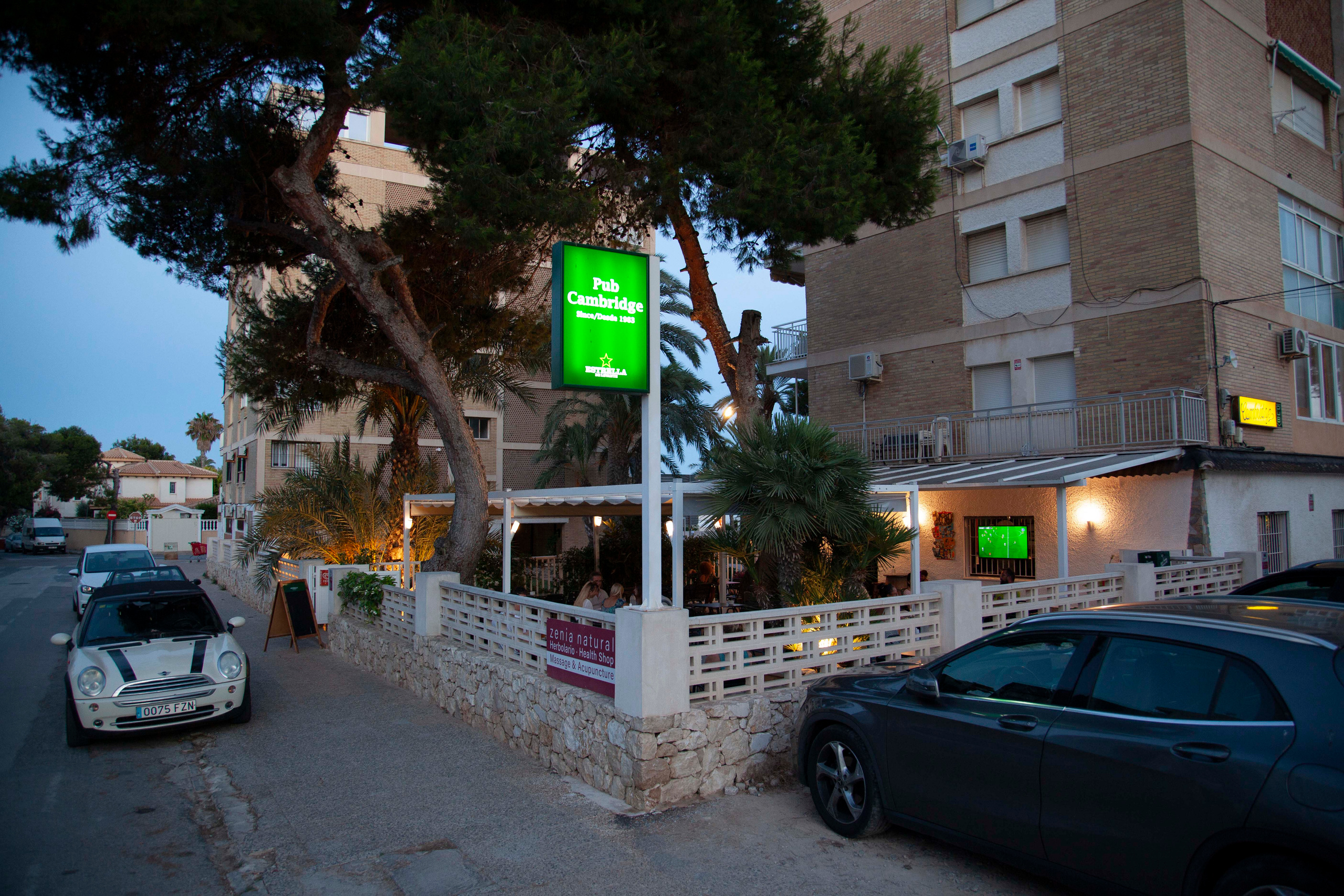Beach bar. Family and real state photographer in Haugesund Dina Vikra