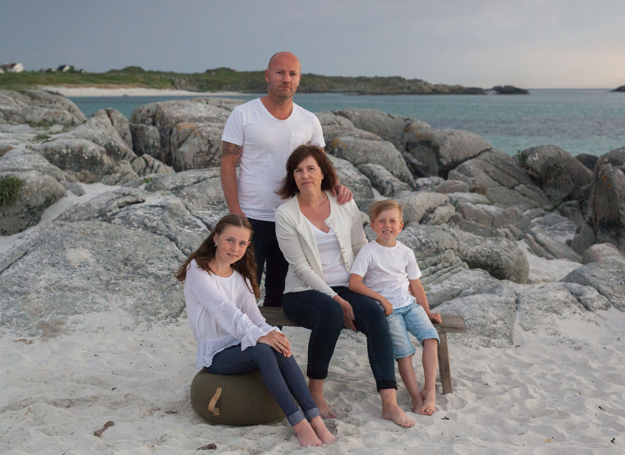 On the beach. Family and real state photographer in Haugesund Dina Vikra