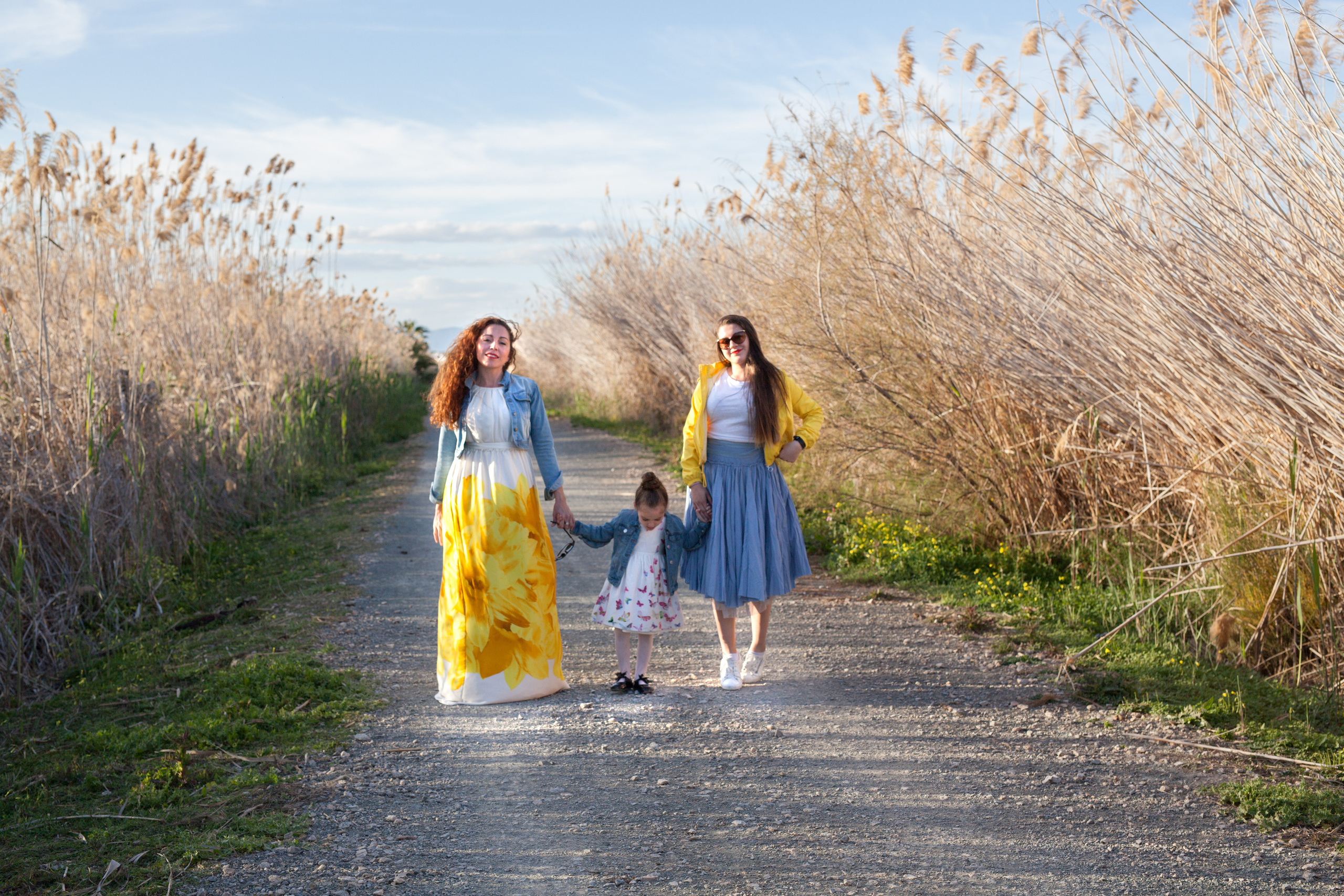 On the lake. Family and real state photographer in Haugesund Dina Vikra