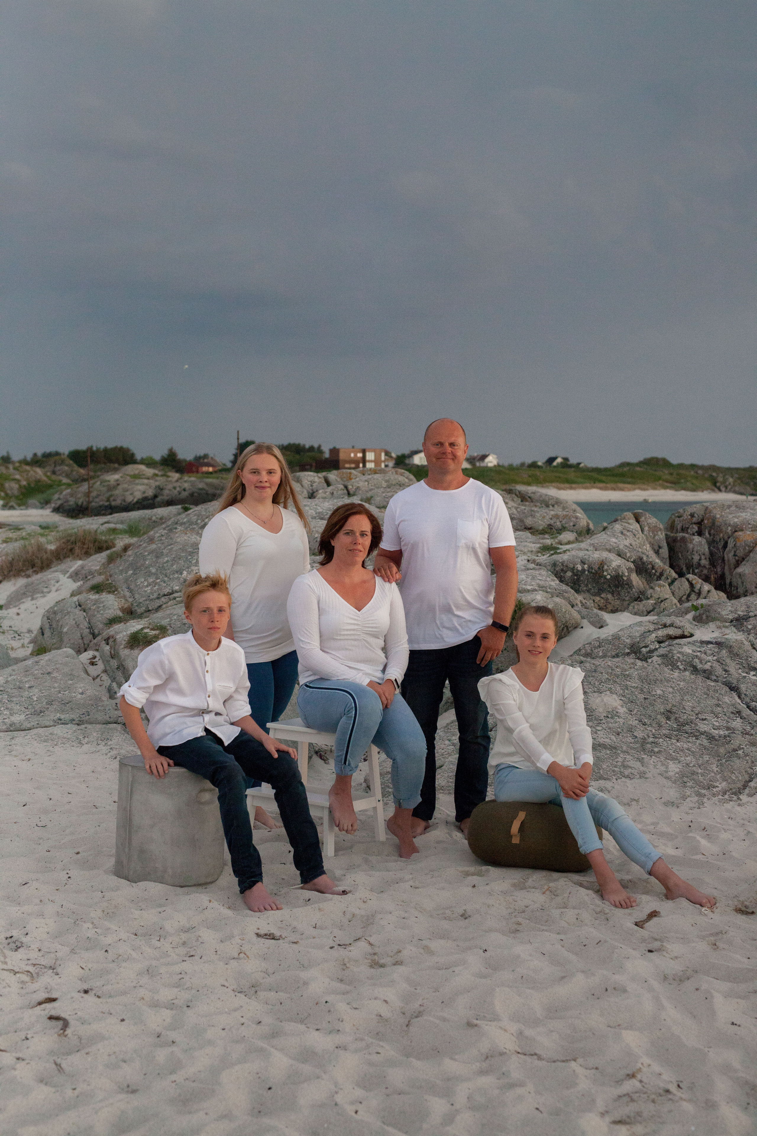 On the beach. Family and real state photographer in Haugesund Dina Vikra