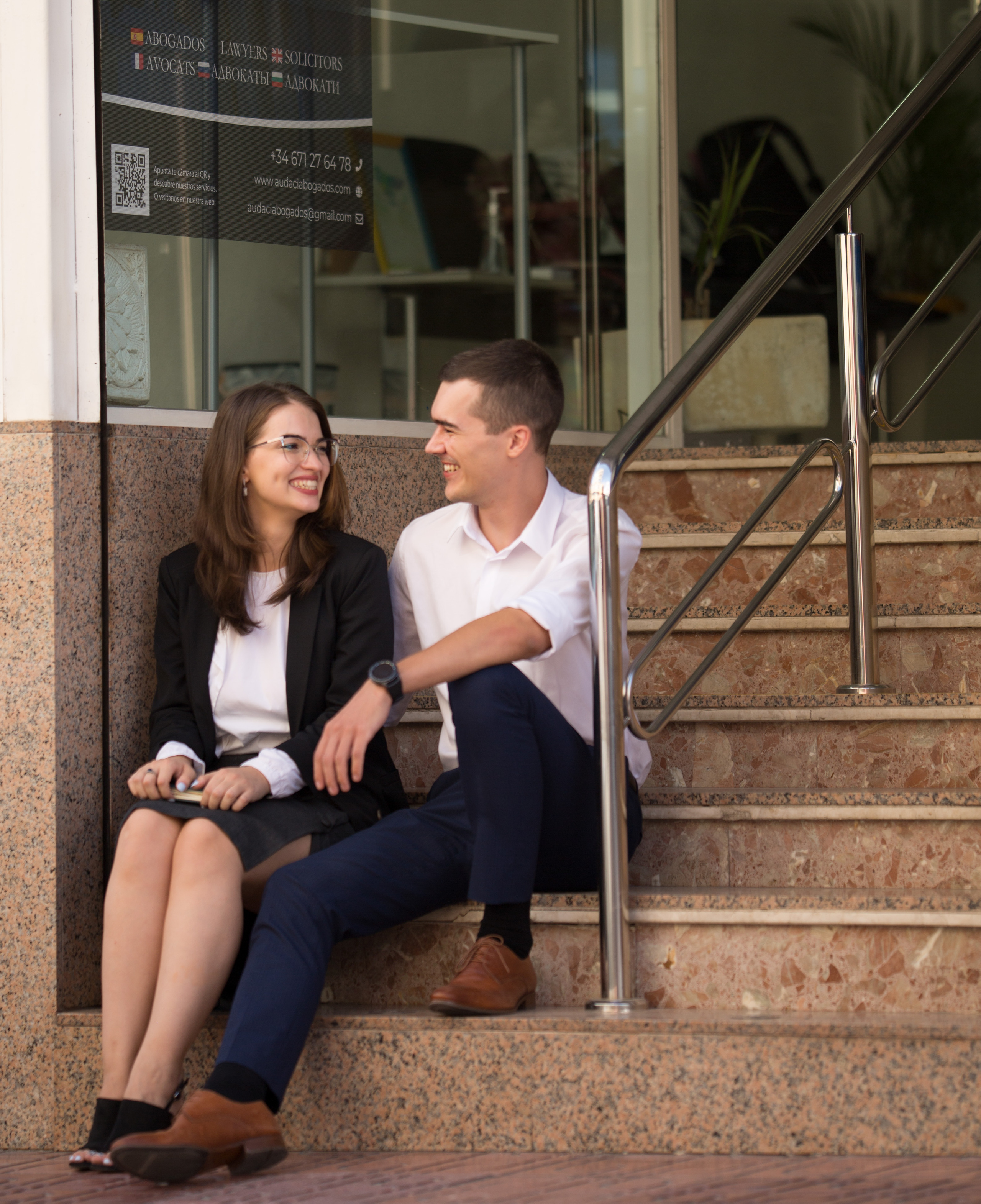 Lawyer. Family and real state photographer in Haugesund Dina Vikra