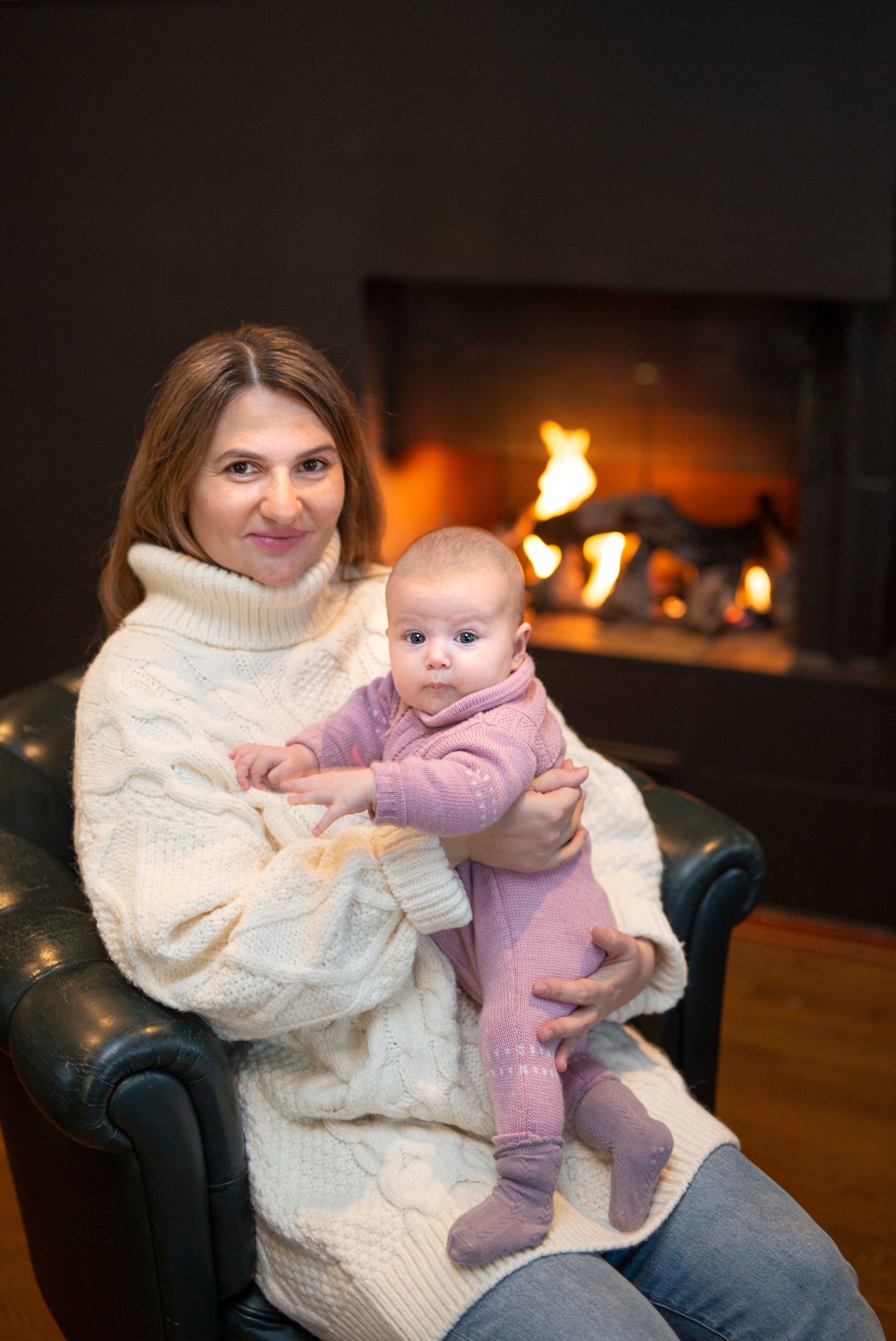 Kami. Family and real state photographer in Haugesund Dina Vikra