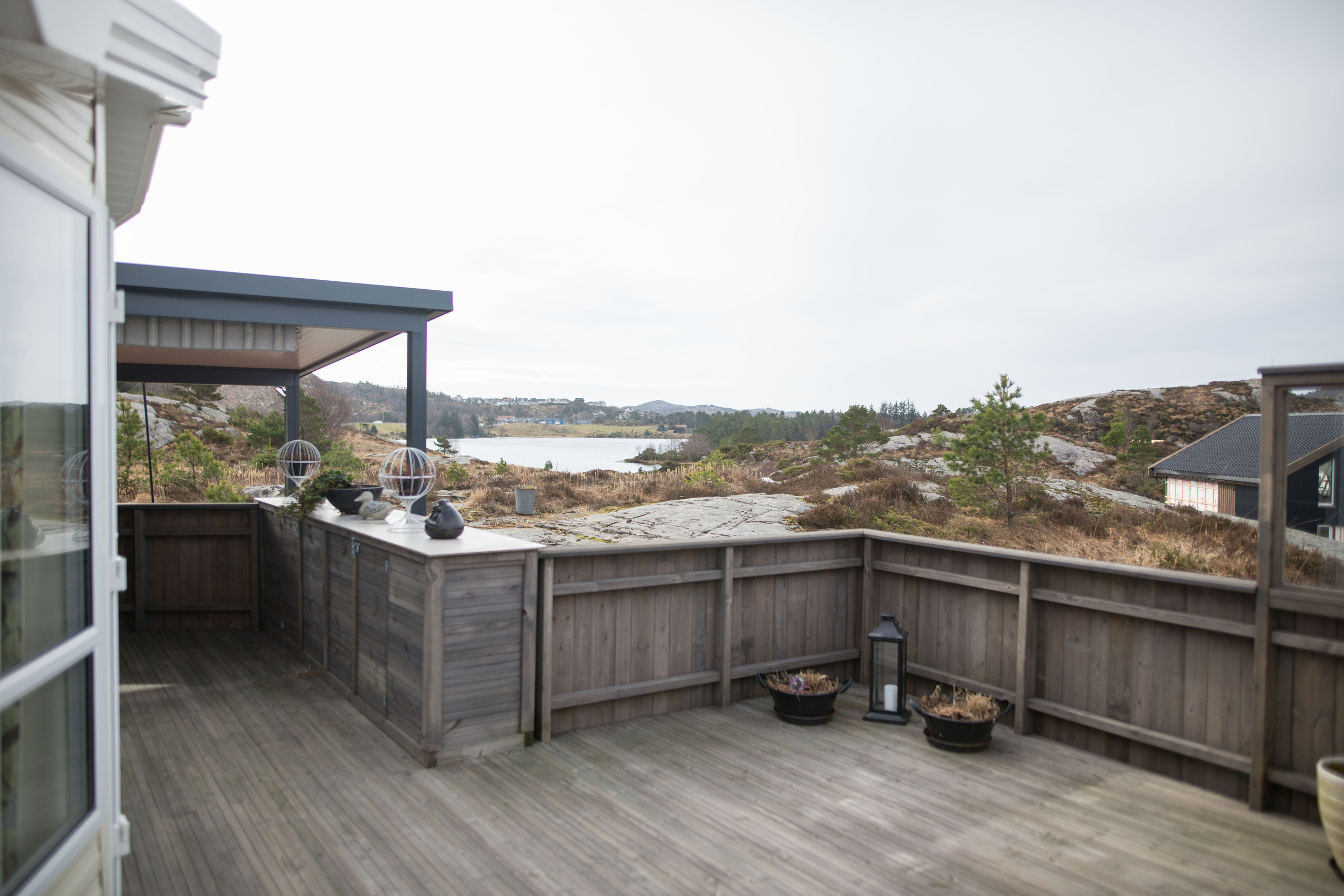 Hytta for salg. Family and real state photographer in Haugesund Dina Vikra