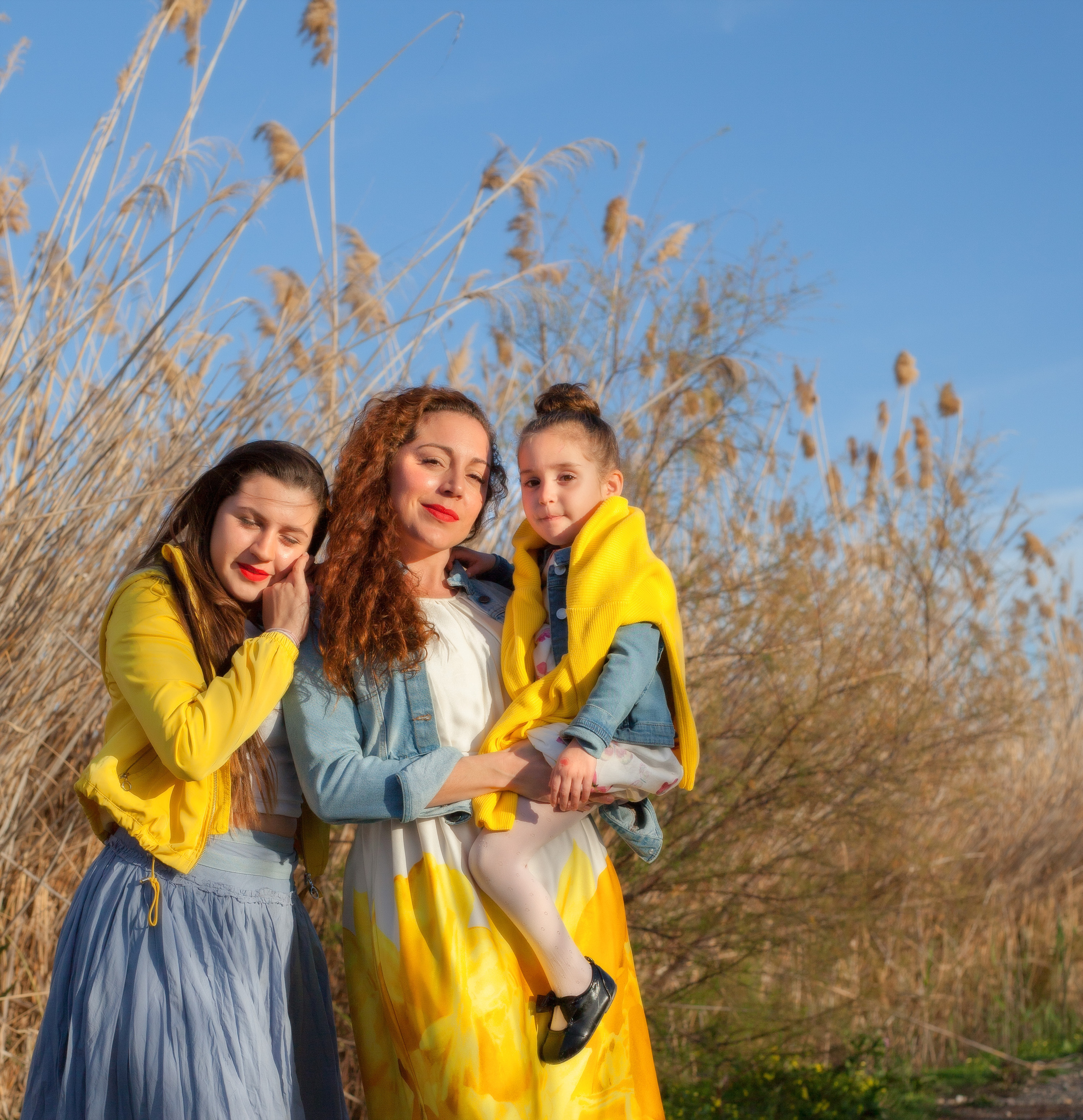 On the lake. Family and real state photographer in Haugesund Dina Vikra