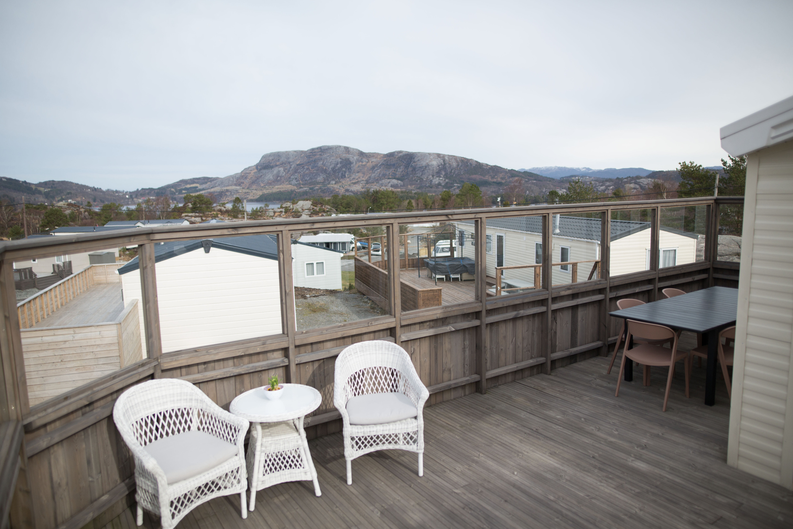 Hytta for salg. Family and real state photographer in Haugesund Dina Vikra