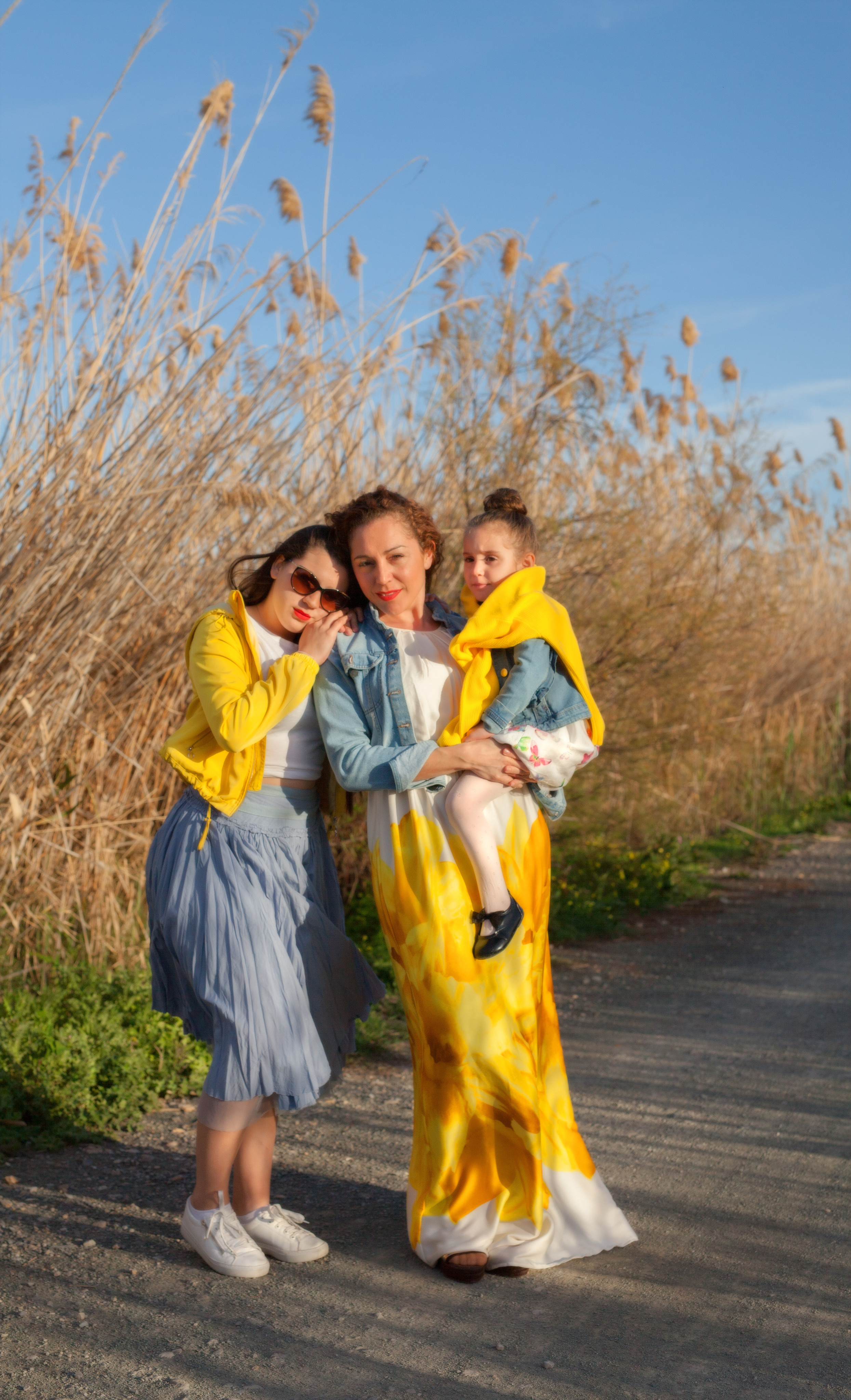 On the lake. Family and real state photographer in Haugesund Dina Vikra