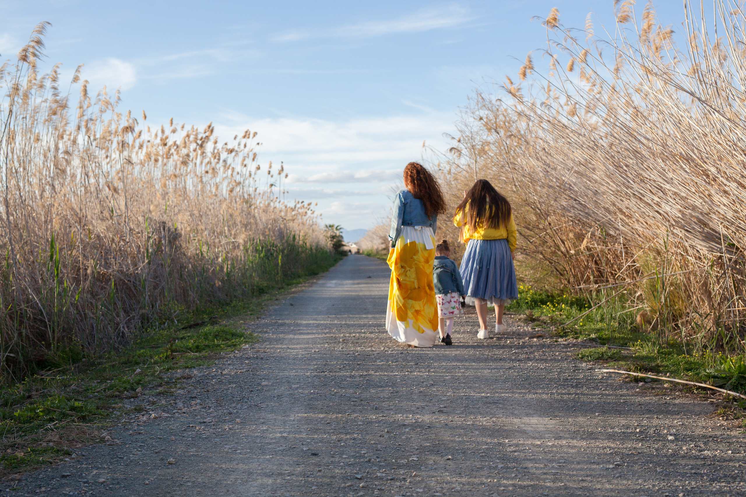 On the lake. Family and real state photographer in Haugesund Dina Vikra