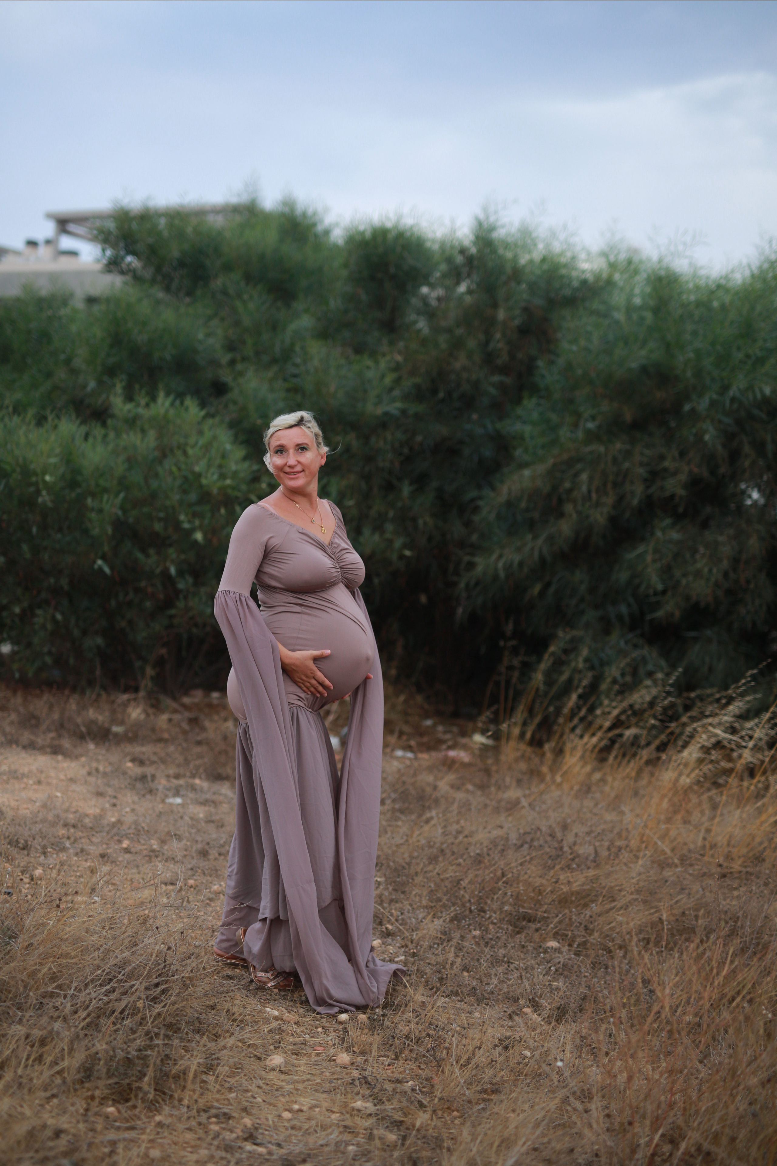 Waiting for a baby. Family and real state photographer in Haugesund Dina Vikra