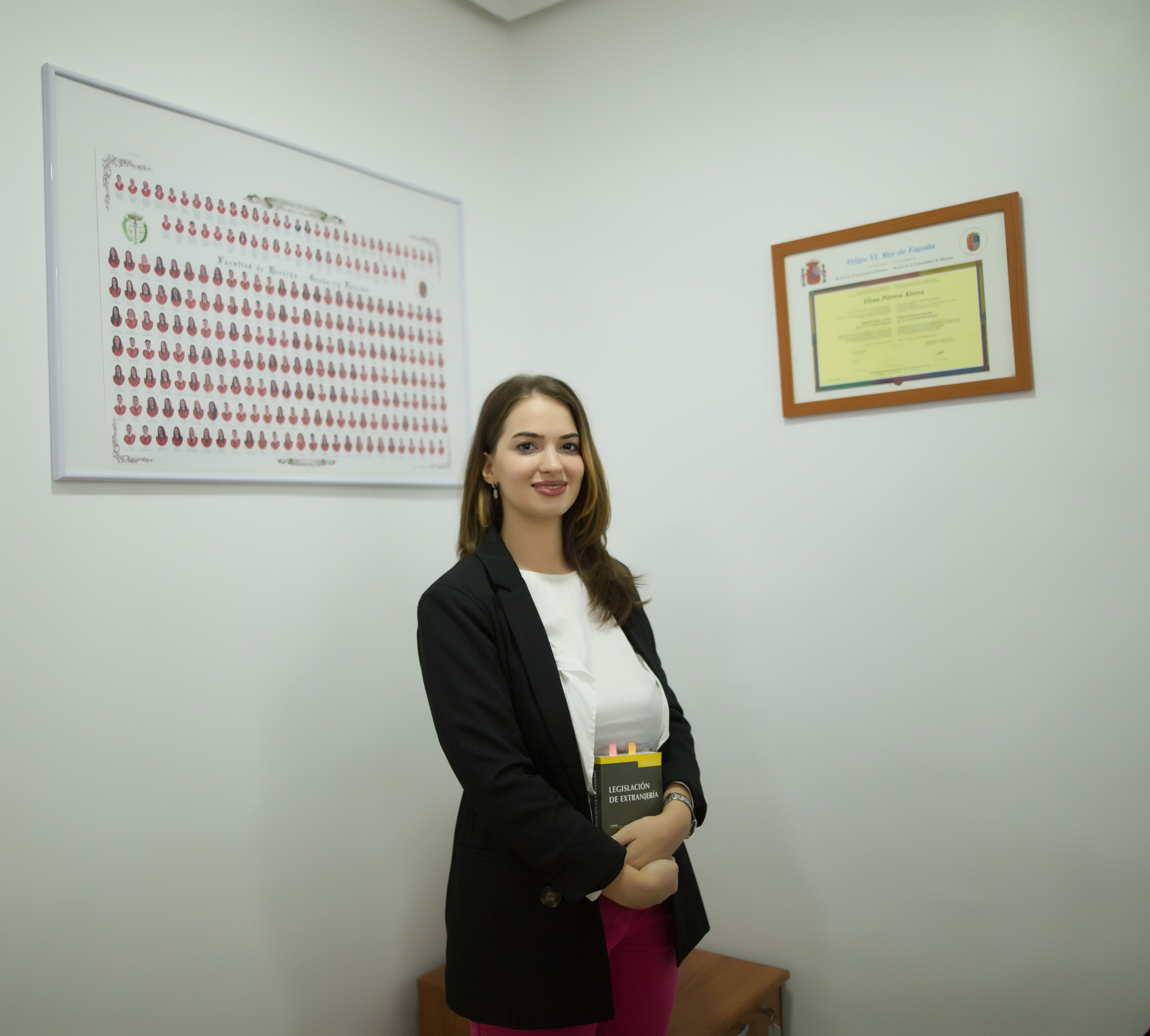 Lawyer. Family and real state photographer in Haugesund Dina Vikra