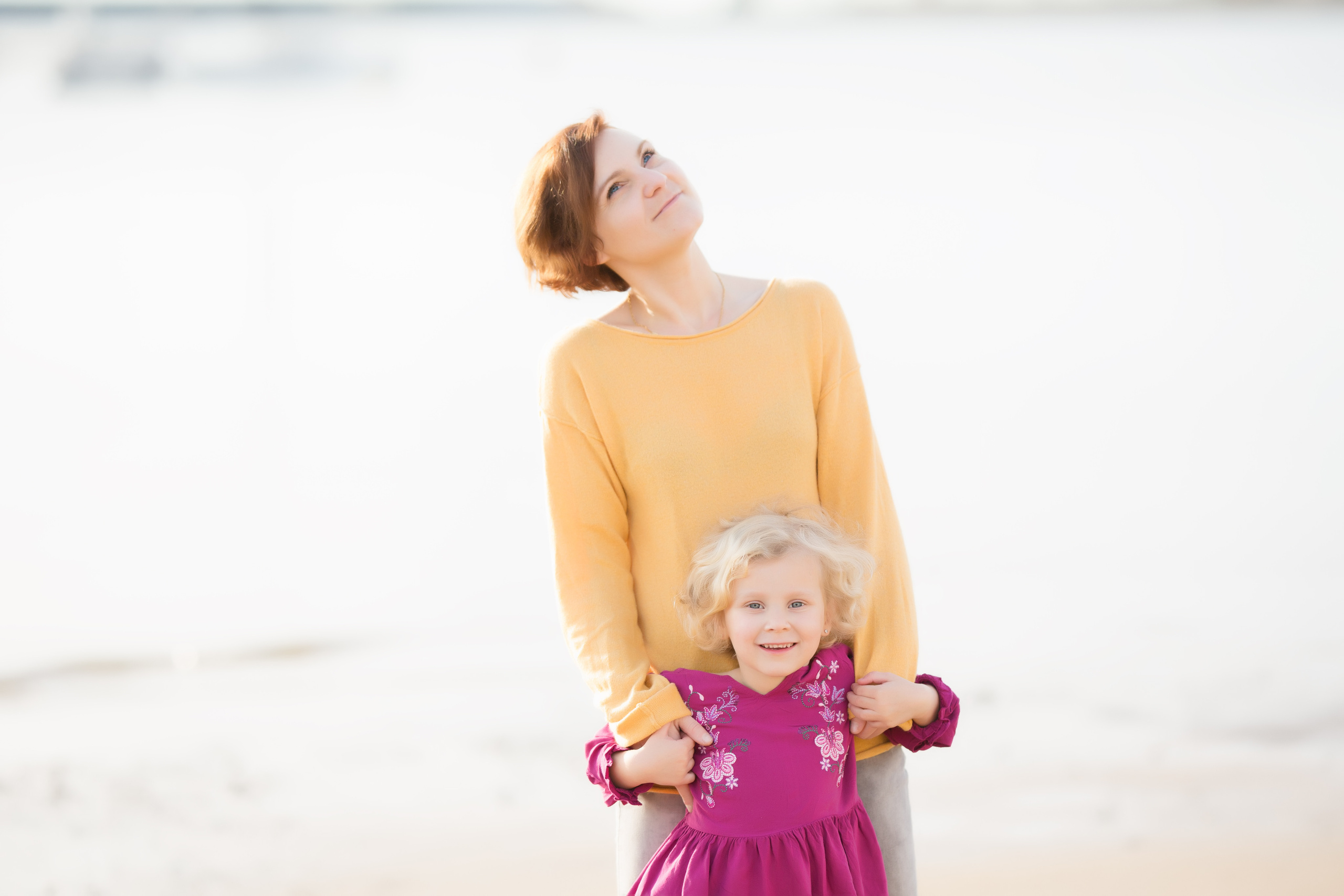 Smile. Family and real state photographer in Haugesund Dina Vikra