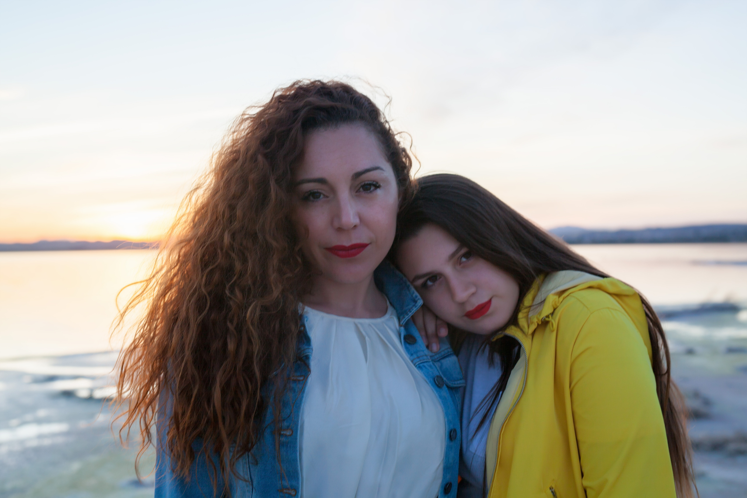 On the lake. Family and real state photographer in Haugesund Dina Vikra