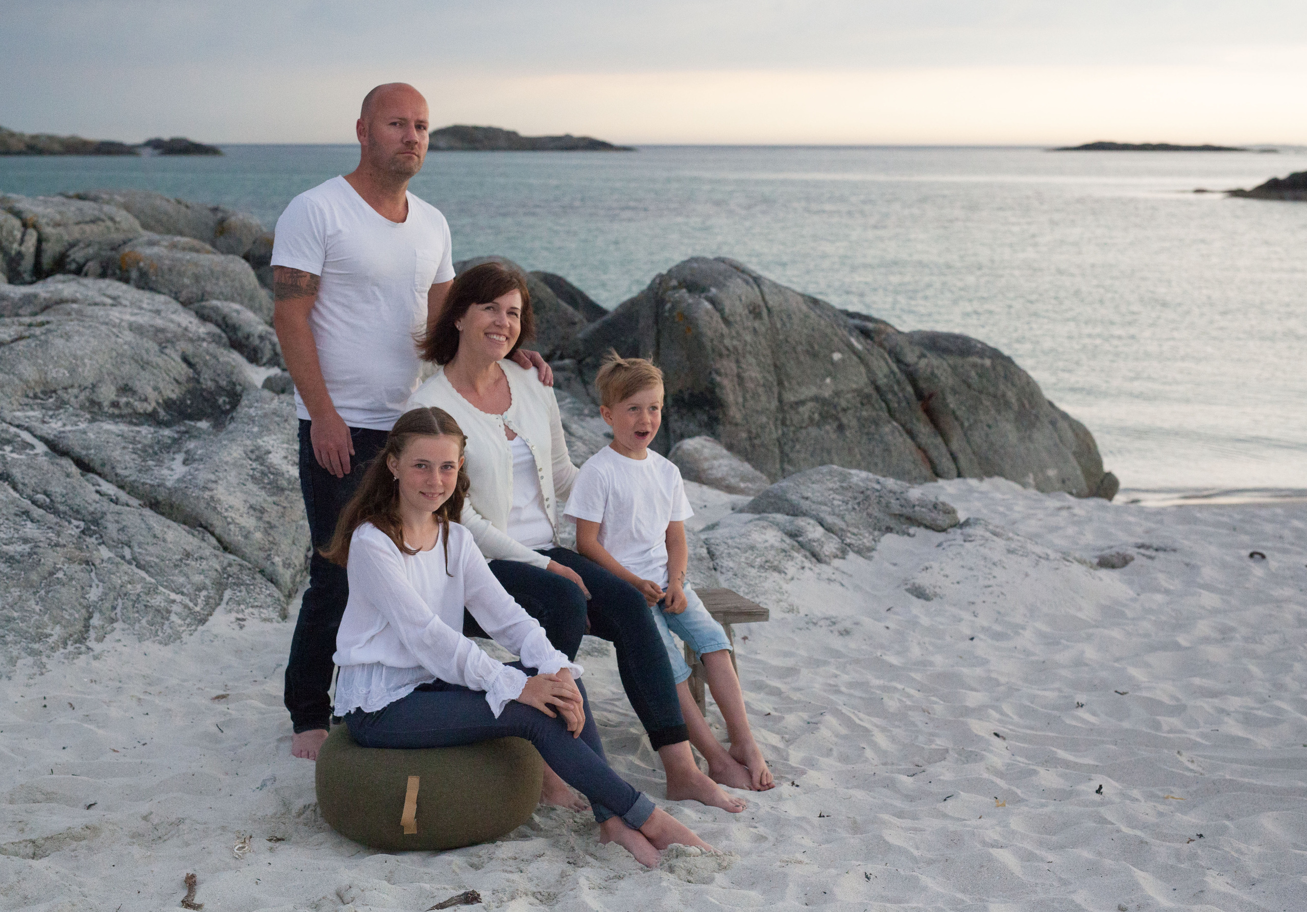 On the beach. Family and real state photographer in Haugesund Dina Vikra
