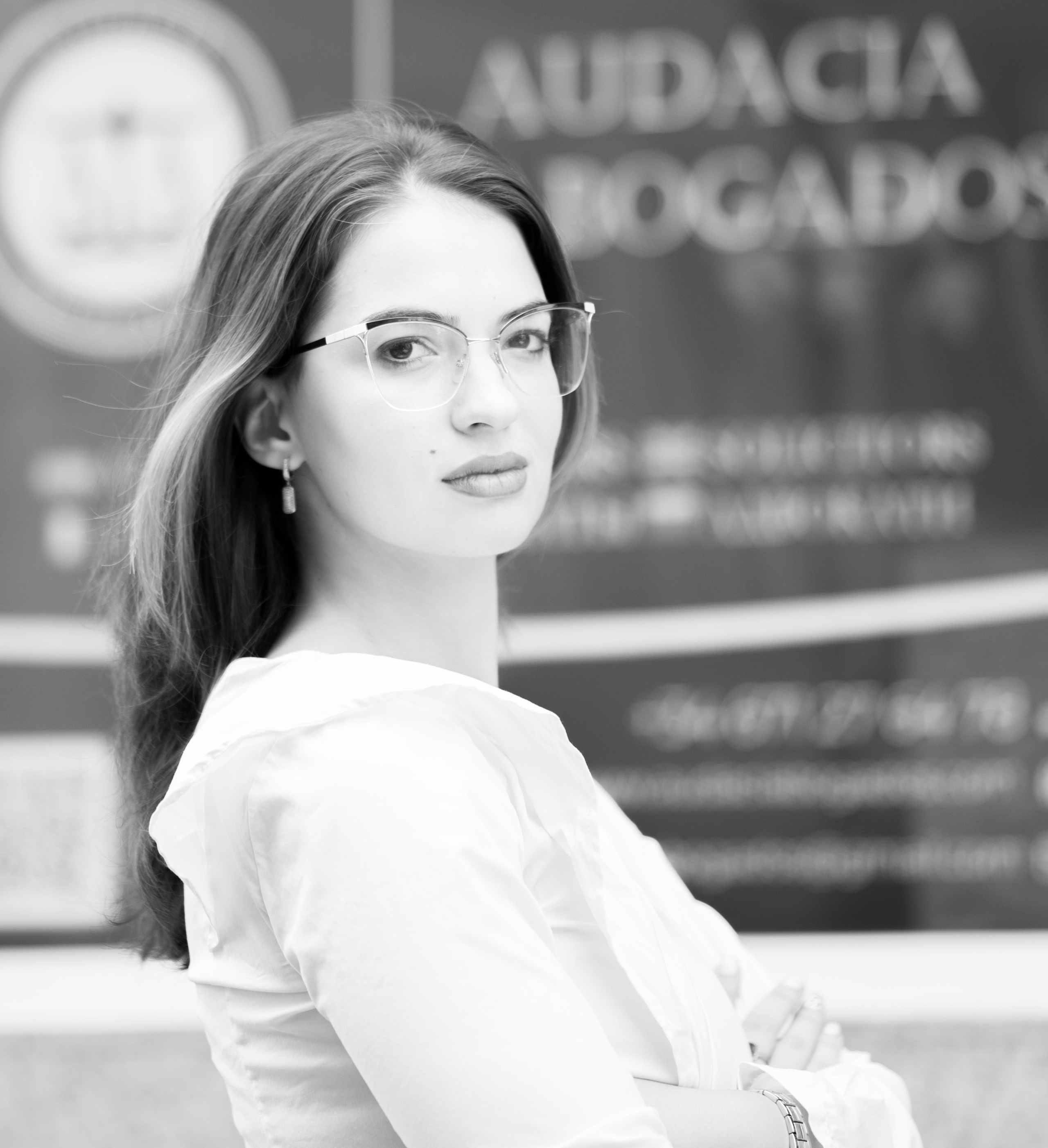 Lawyer. Family and real state photographer in Haugesund Dina Vikra