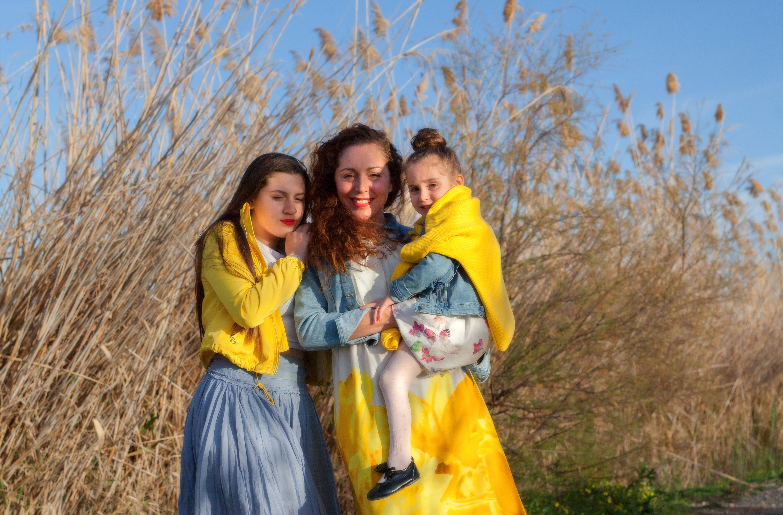 On the lake. Family and real state photographer in Haugesund Dina Vikra