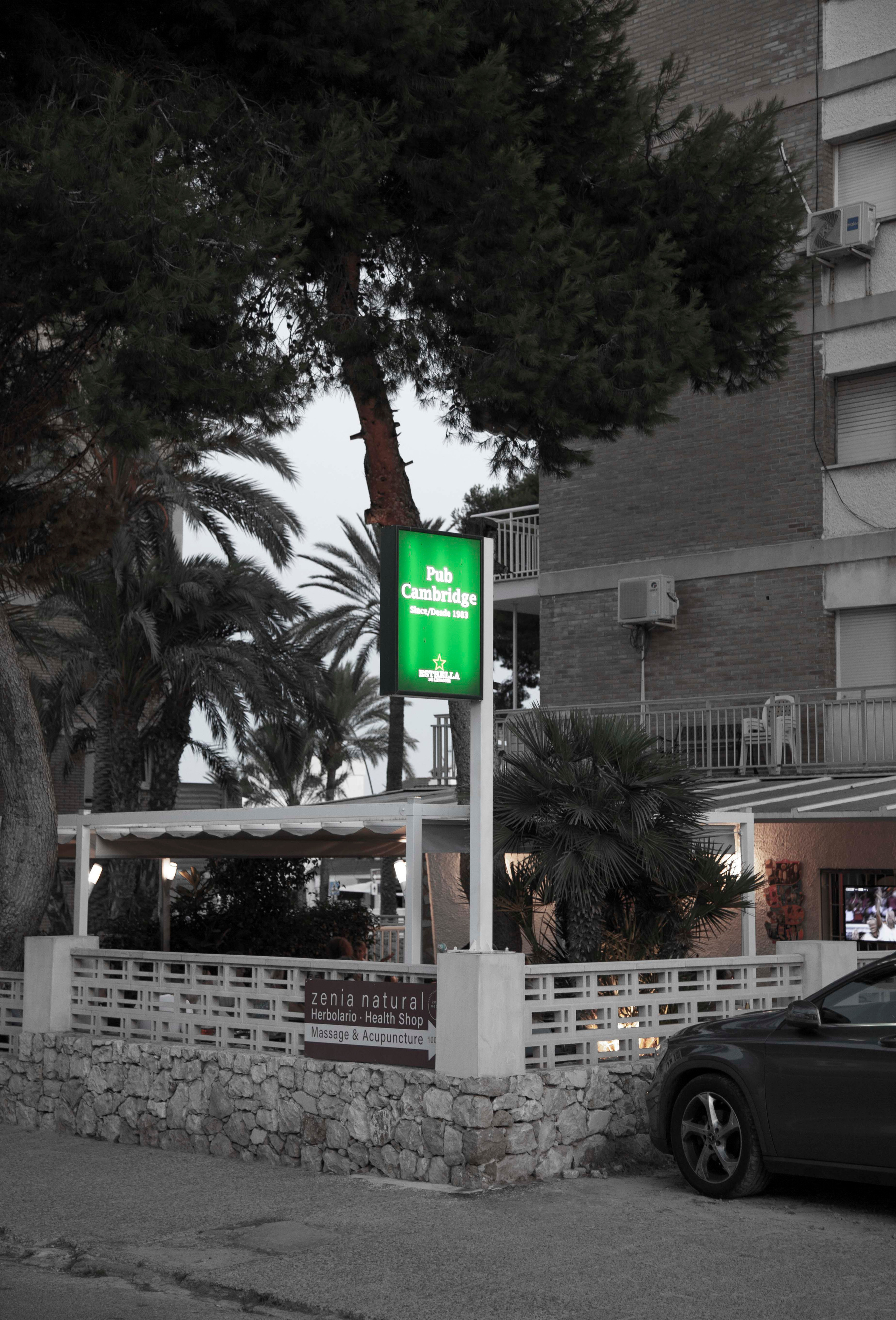 Beach bar. Family and real state photographer in Haugesund Dina Vikra