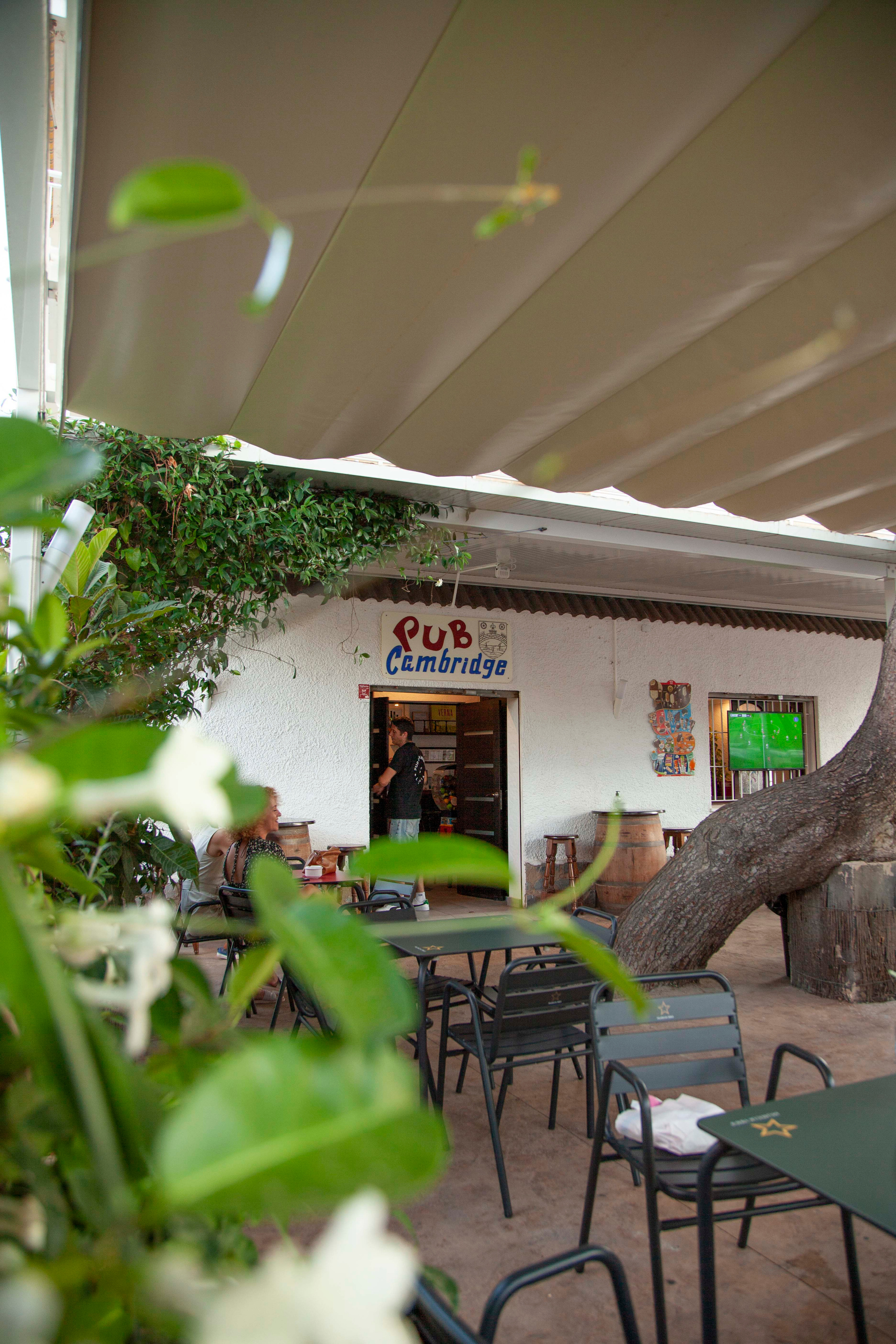 Beach bar. Family and real state photographer in Haugesund Dina Vikra