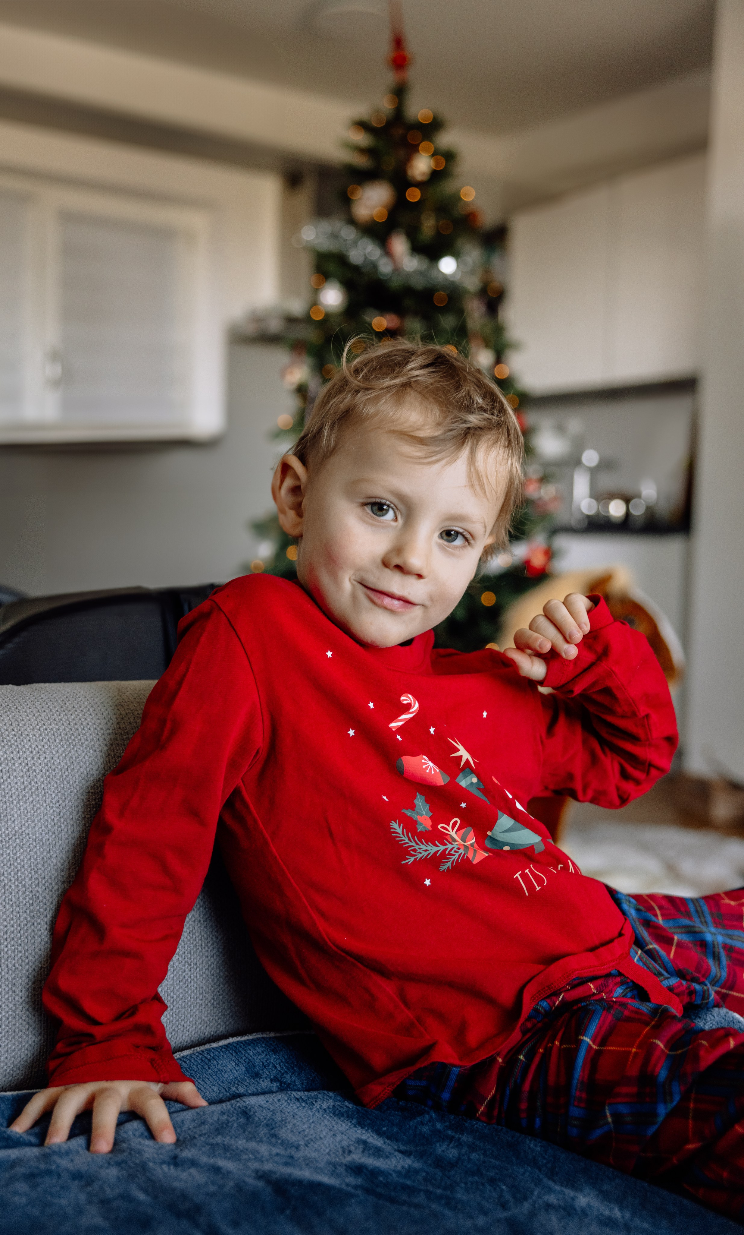 Weihnachten Zuhause mit Kindern. Hochzeitsfotograf München Taufe Familienfotograf Tanja Mauke