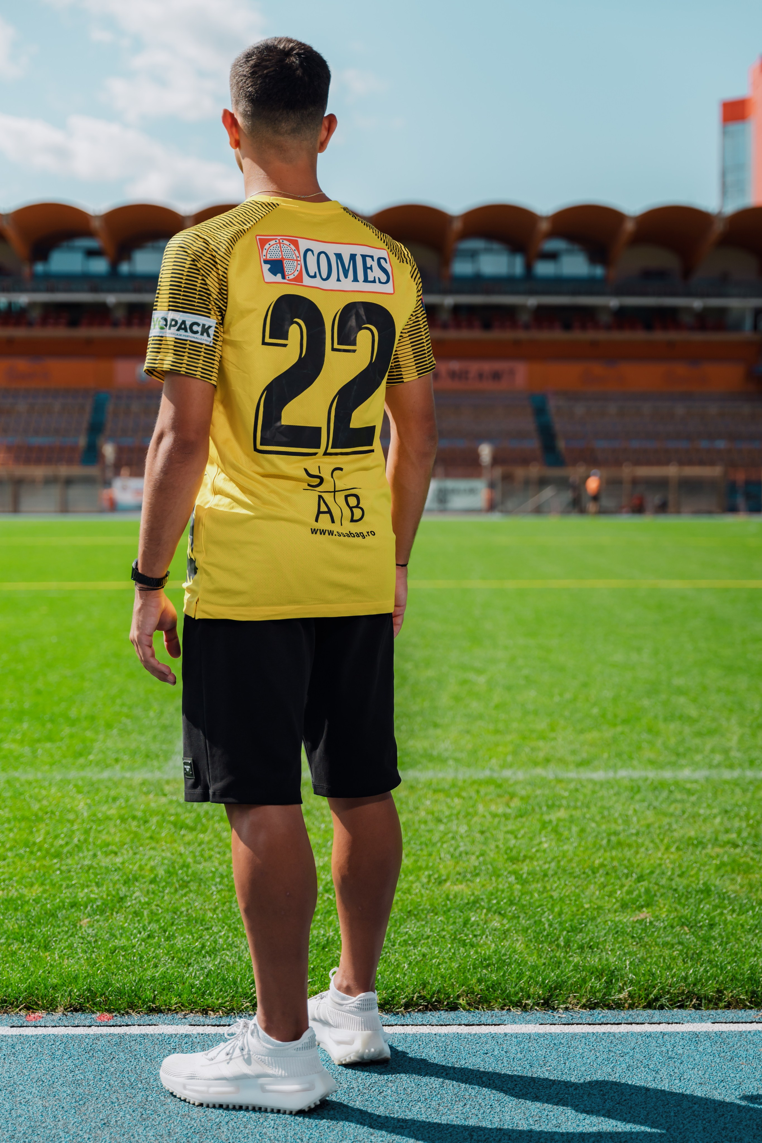 Folha. Dragosbaciuartphotographer