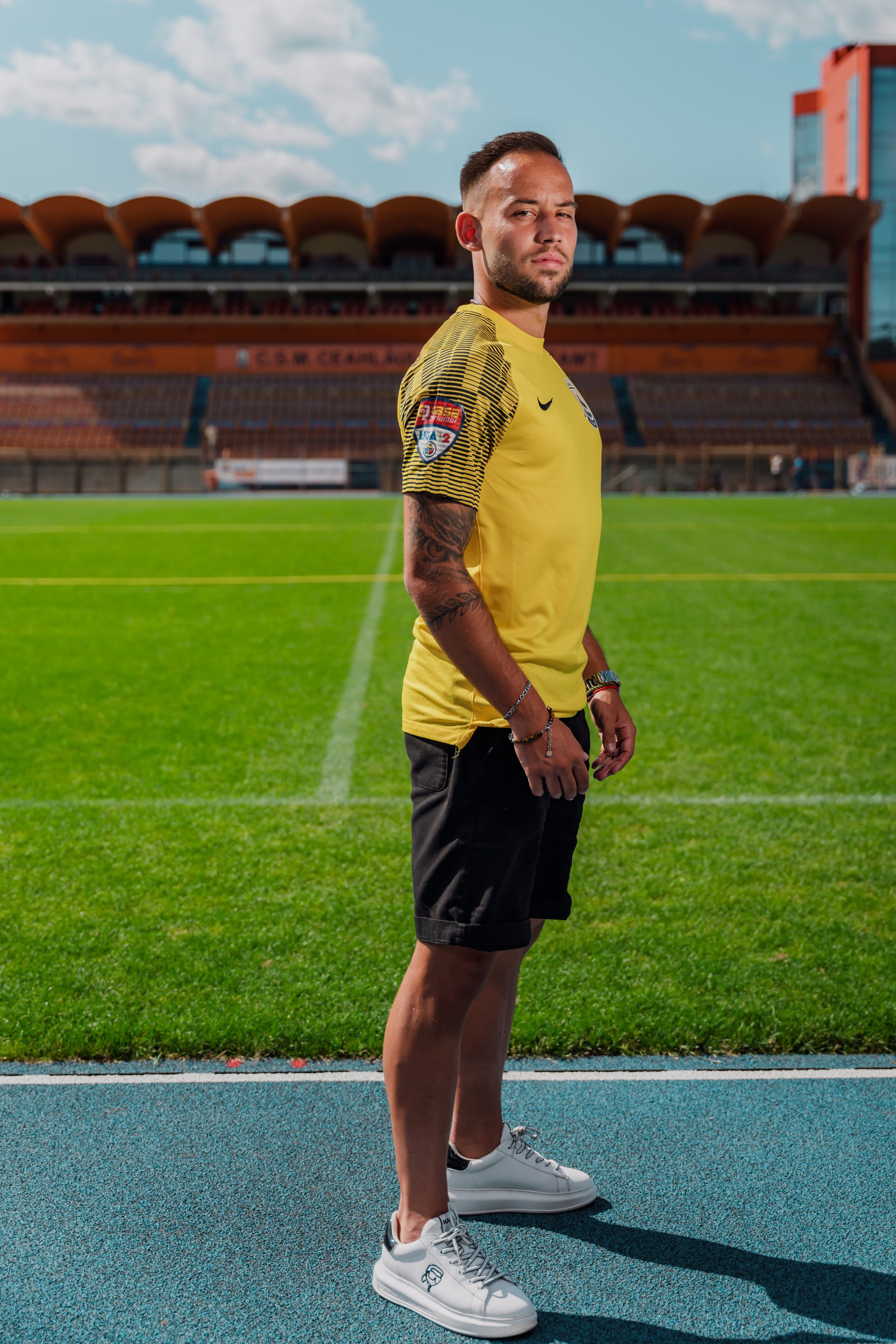 Folha. Dragosbaciuartphotographer