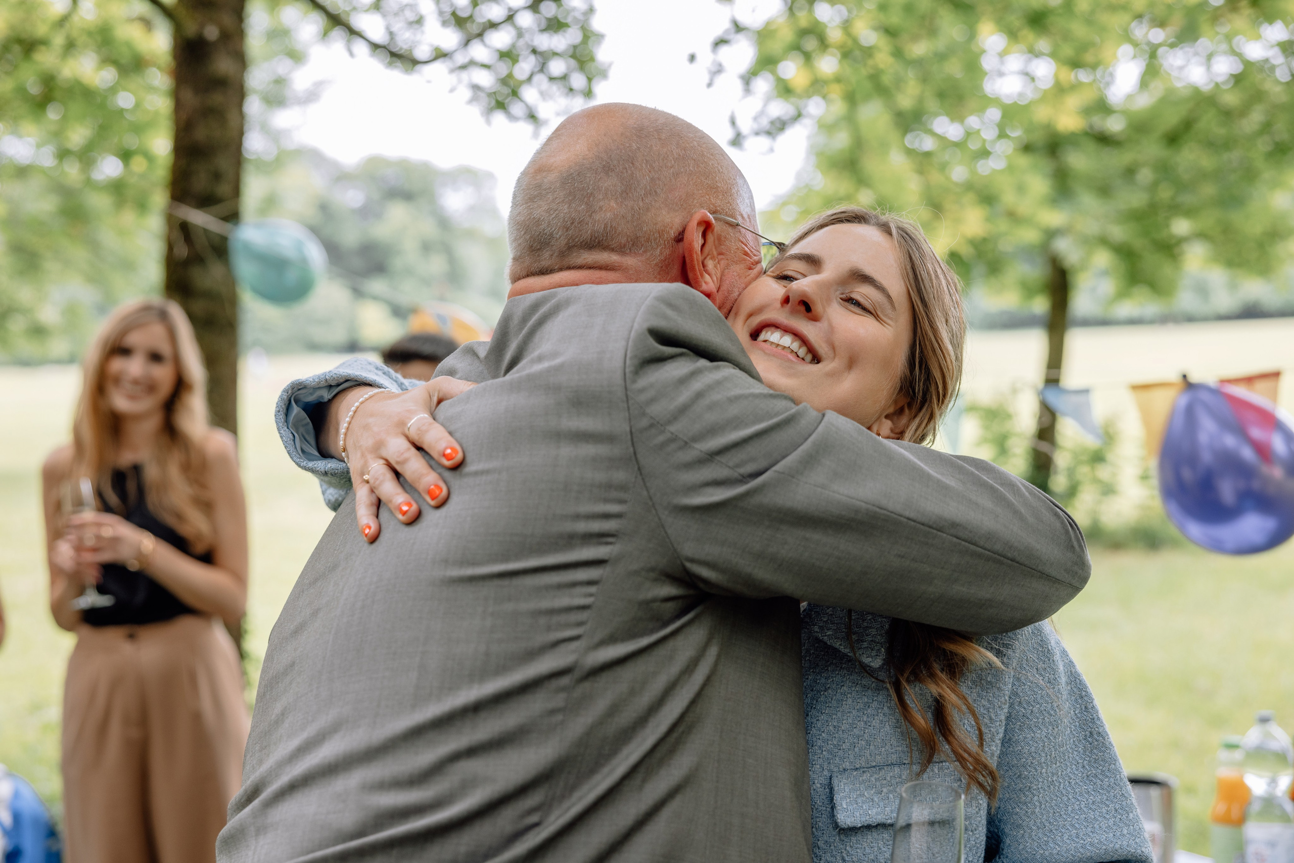 Romanrische Trauung im Standesamt Mandlstraße | München im Sommerlicht. Hochzeitsfotograf München Taufe Familienfotograf Tanja Mauke