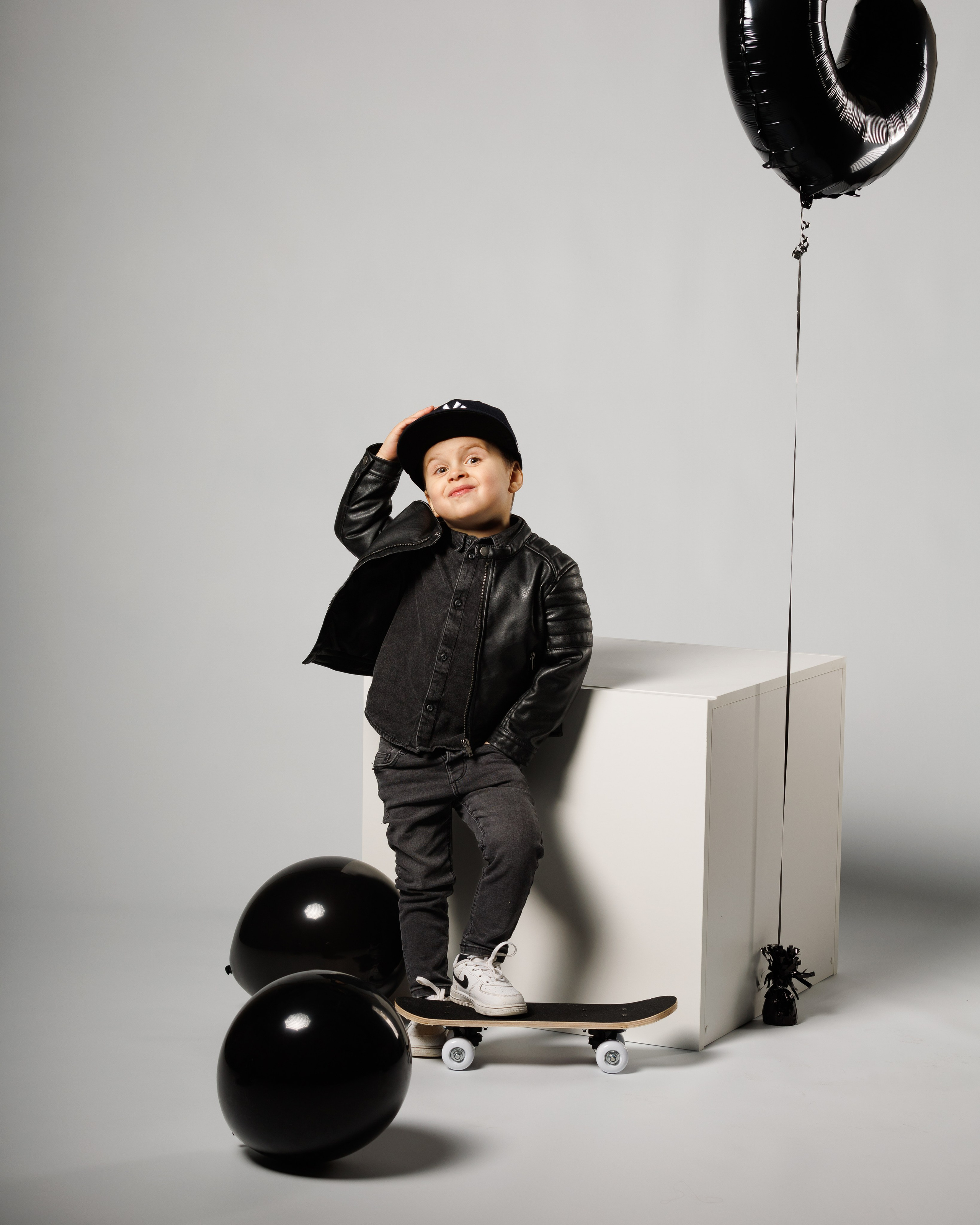 ValStudio. Https://valphoto.wfolio.pro/