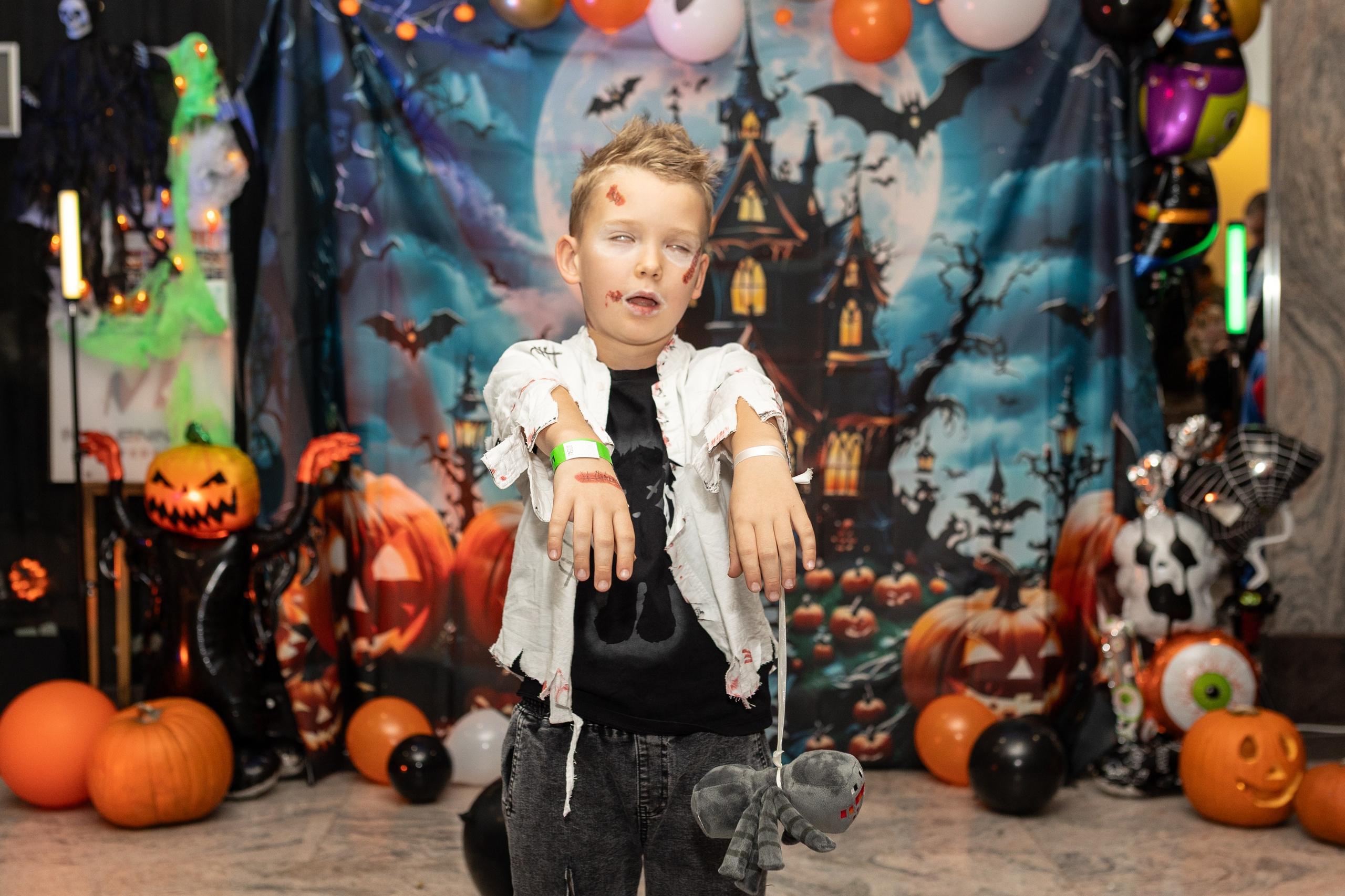 Leo dance studio Helloween 2025. Семейный и детский фотограф в Варшаве Мила Бобровская