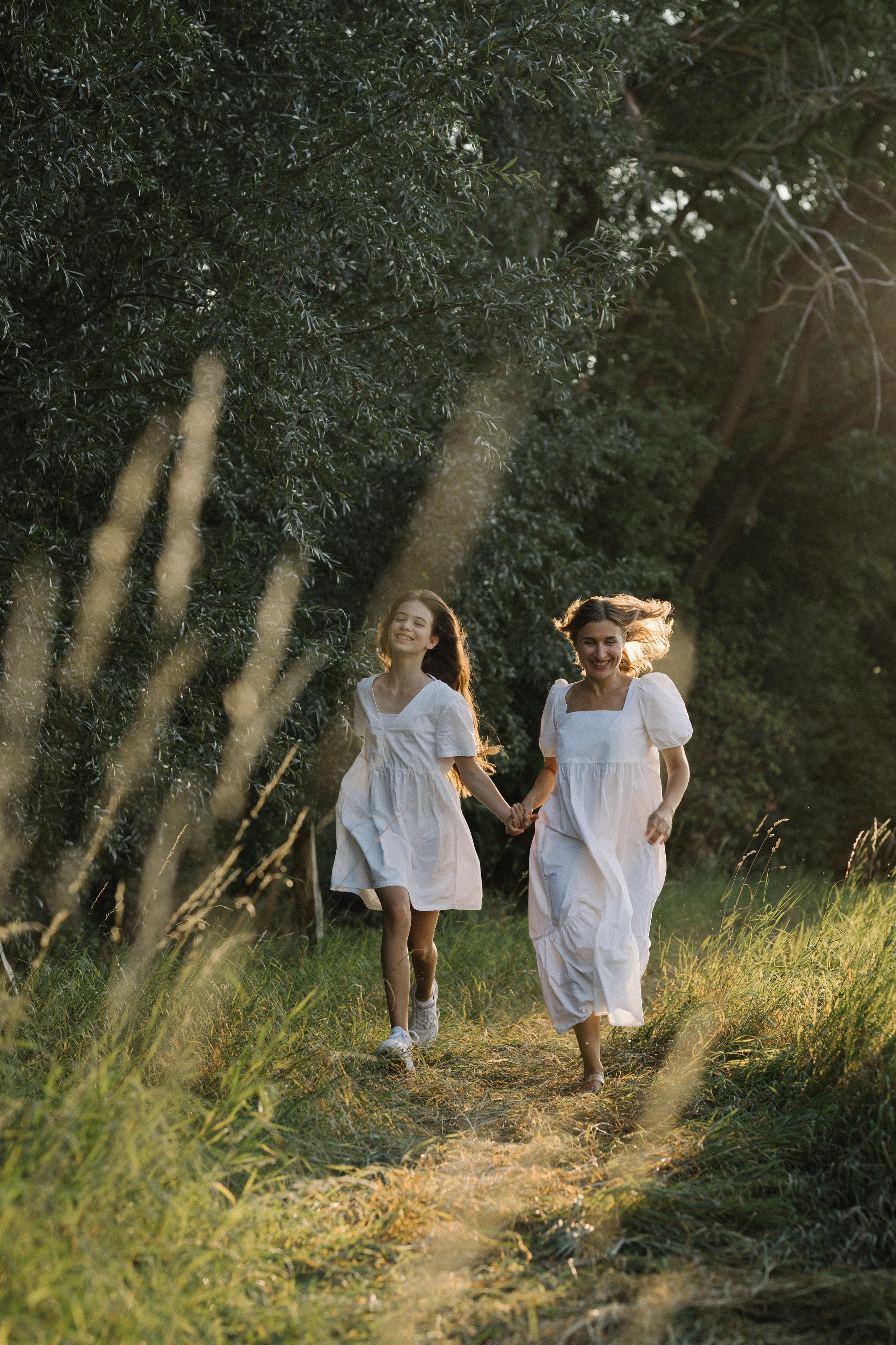 Luiba & Ina. Familien & Hochzeitfotografin Nadja Holzmann