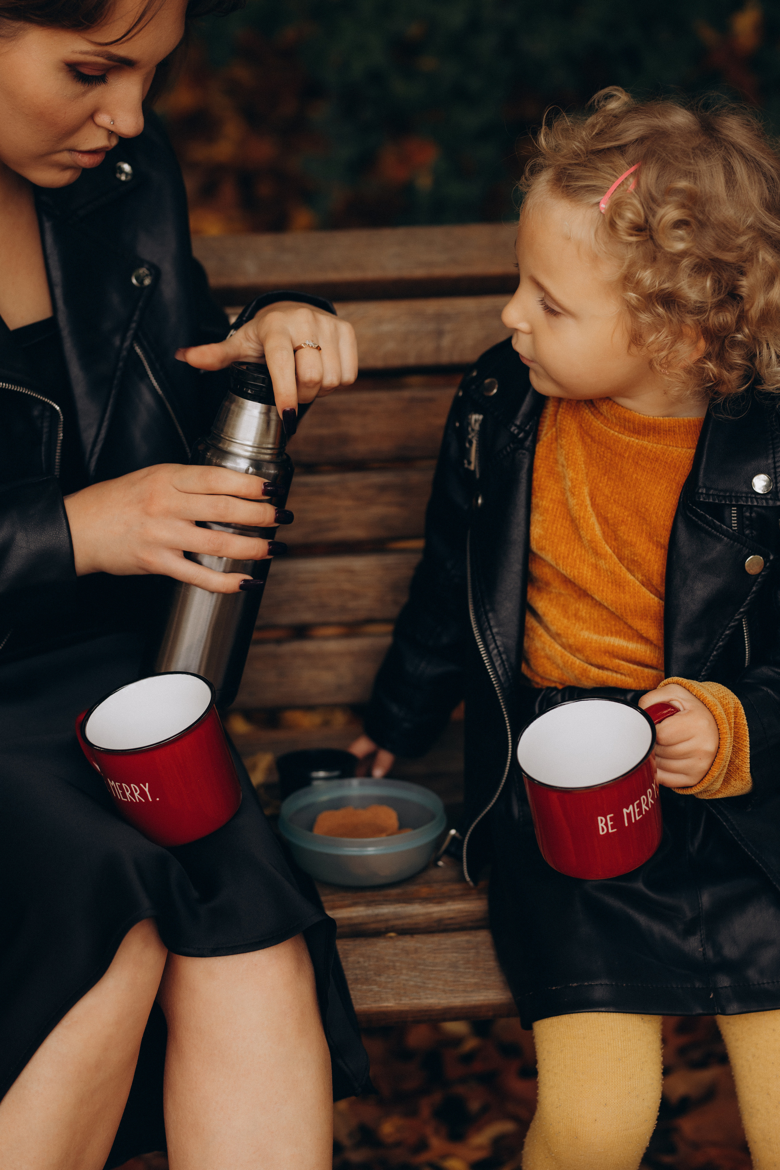 Lera & Damira. Familien & Hochzeitfotografin Nadja Holzmann