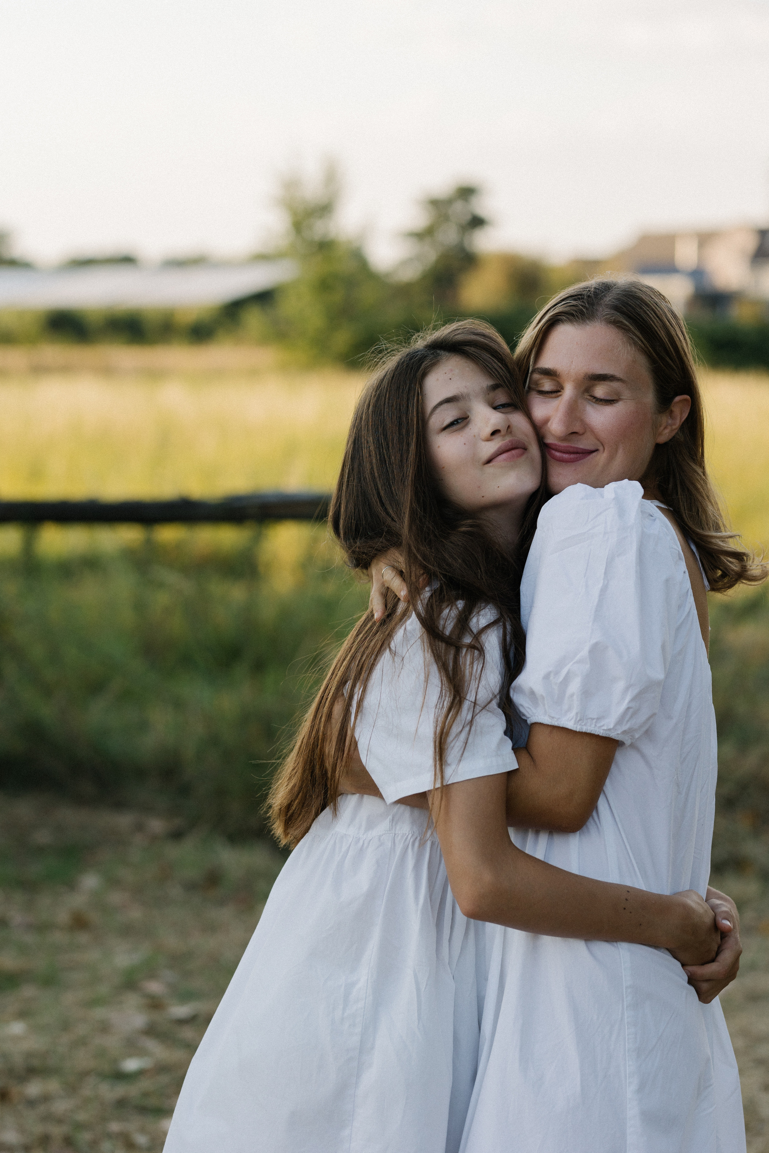 Luiba & Ina. Familien & Hochzeitfotografin Nadja Holzmann