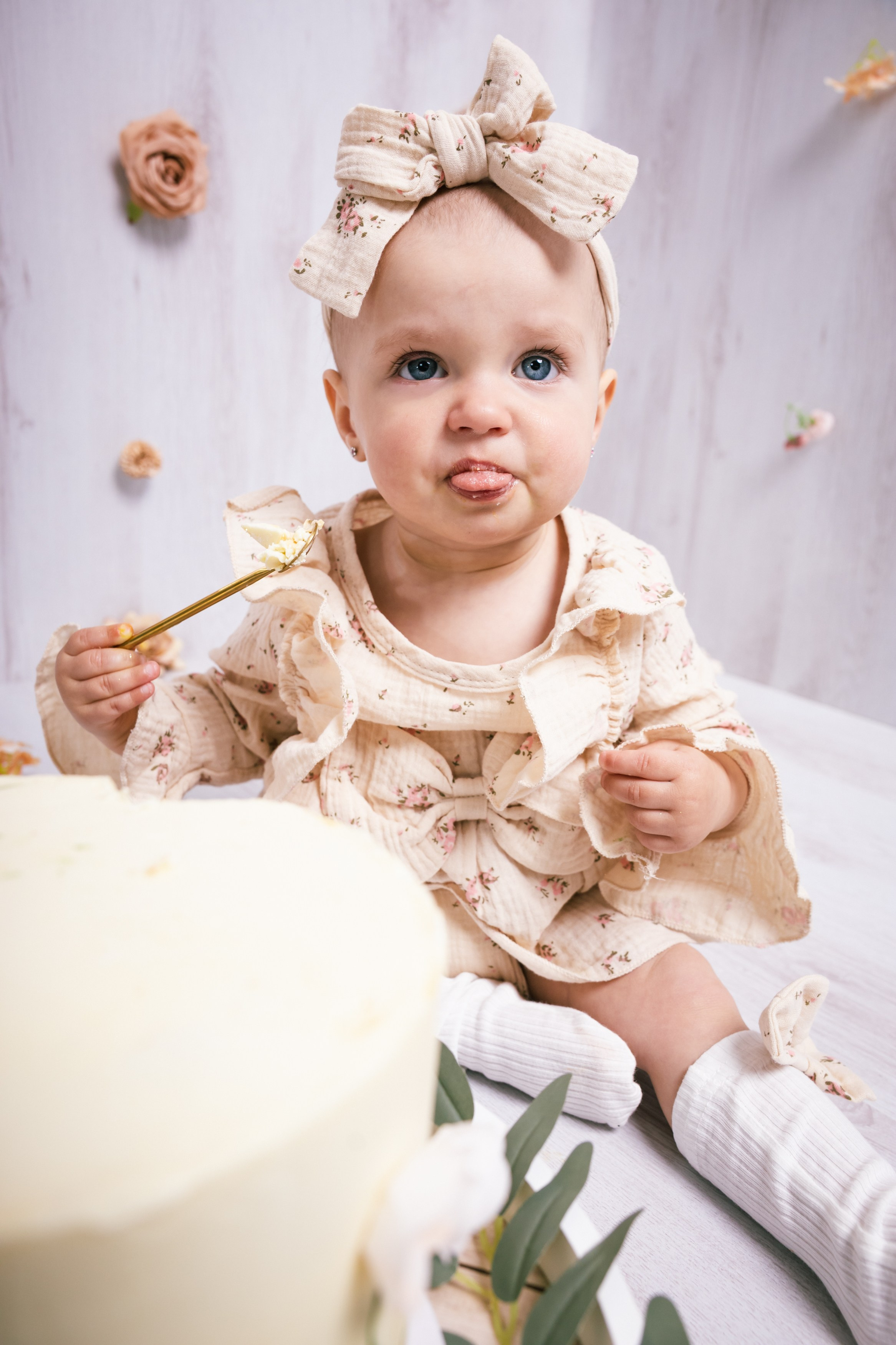 Mash cake focení — sladká oslava 1. narozenin. Lifestyle a rodinná fotografka v Pisku Oxana Telupilova