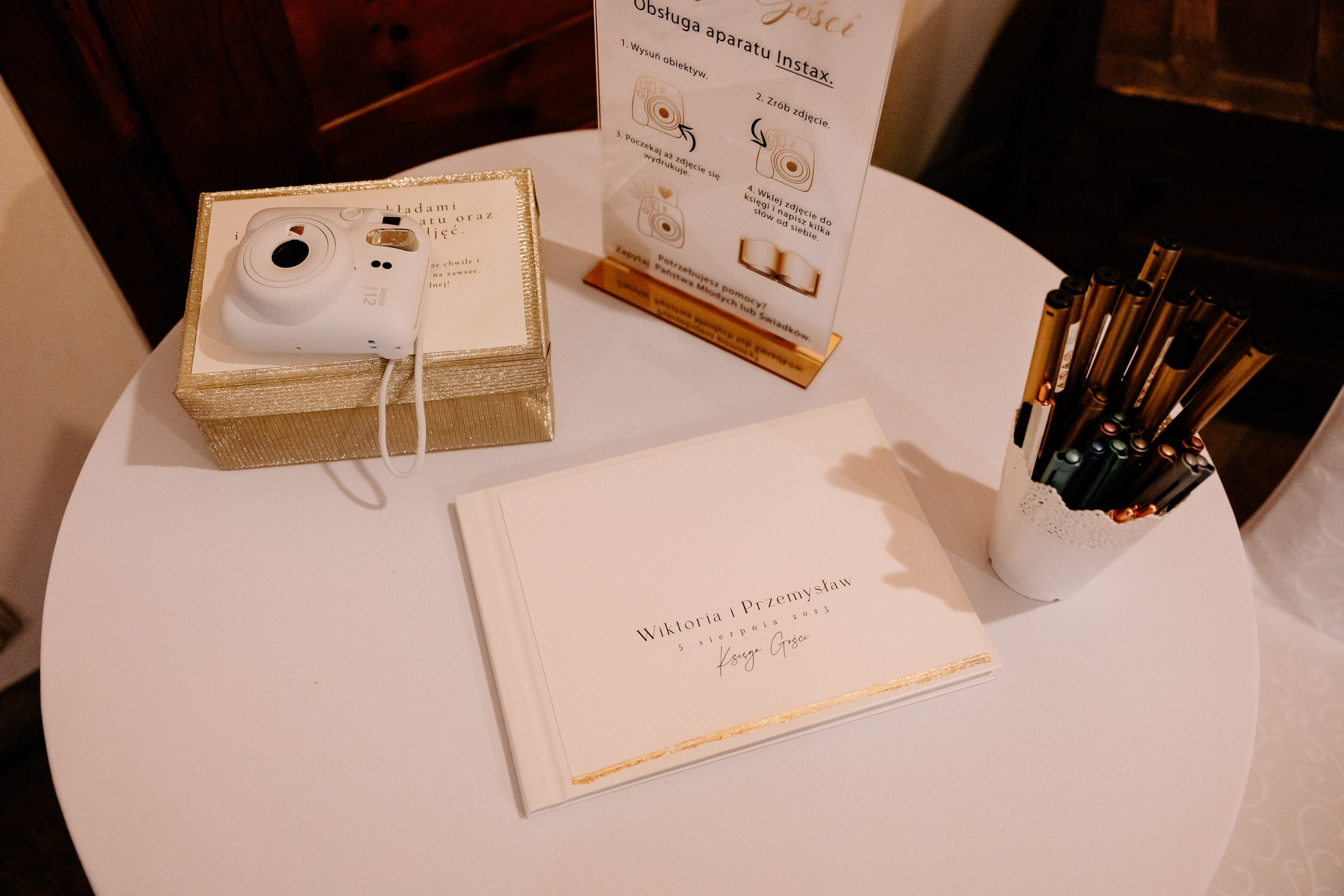 Wiki ♡ Przemek. Fotograf Ślubny Warszawa - Sesje Biznesowe Rodzinne Eventy