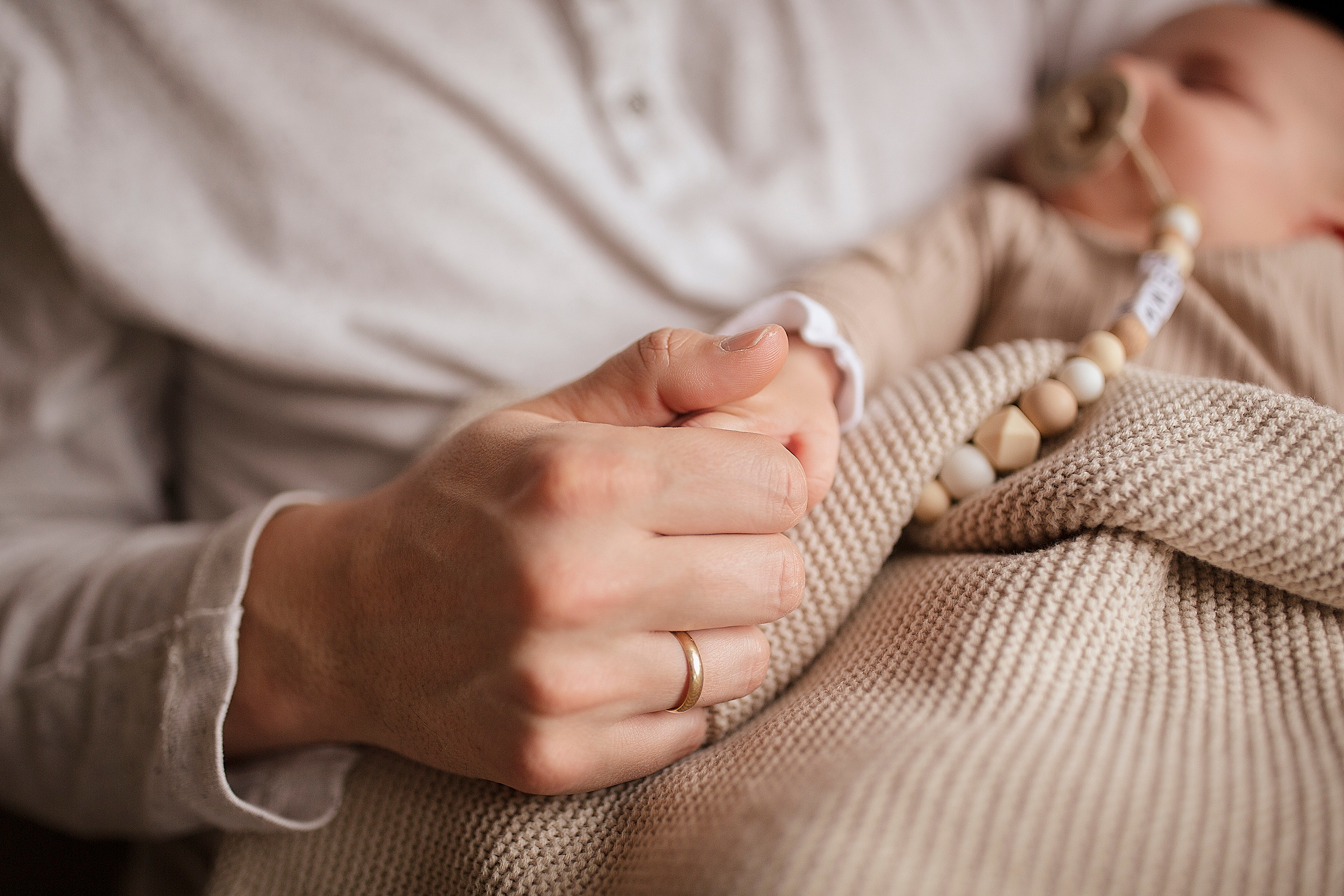 Authentieke newborn momenten vastgelegd in Zwolle door Irina Hoek