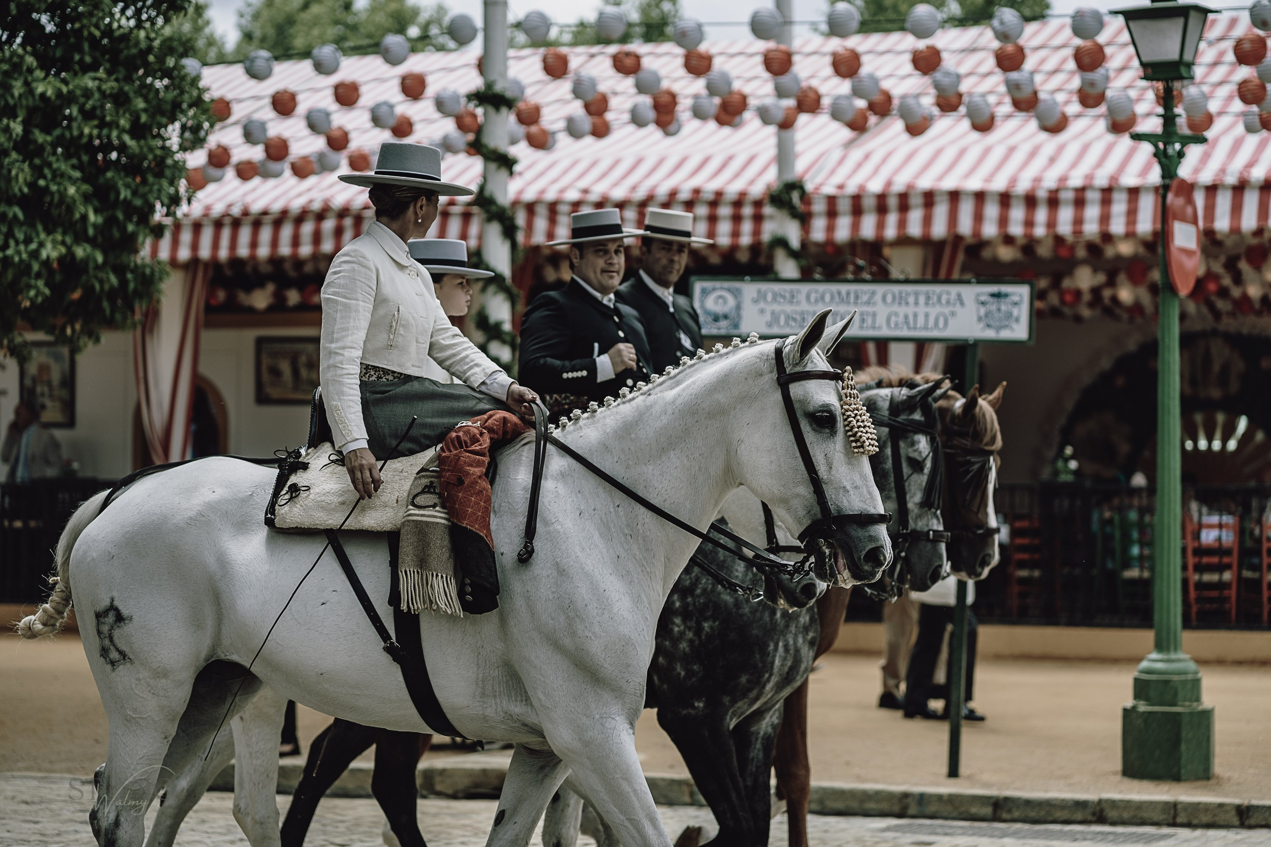 Sesión de fotos en feria de Abril de Sevilla. Inicio