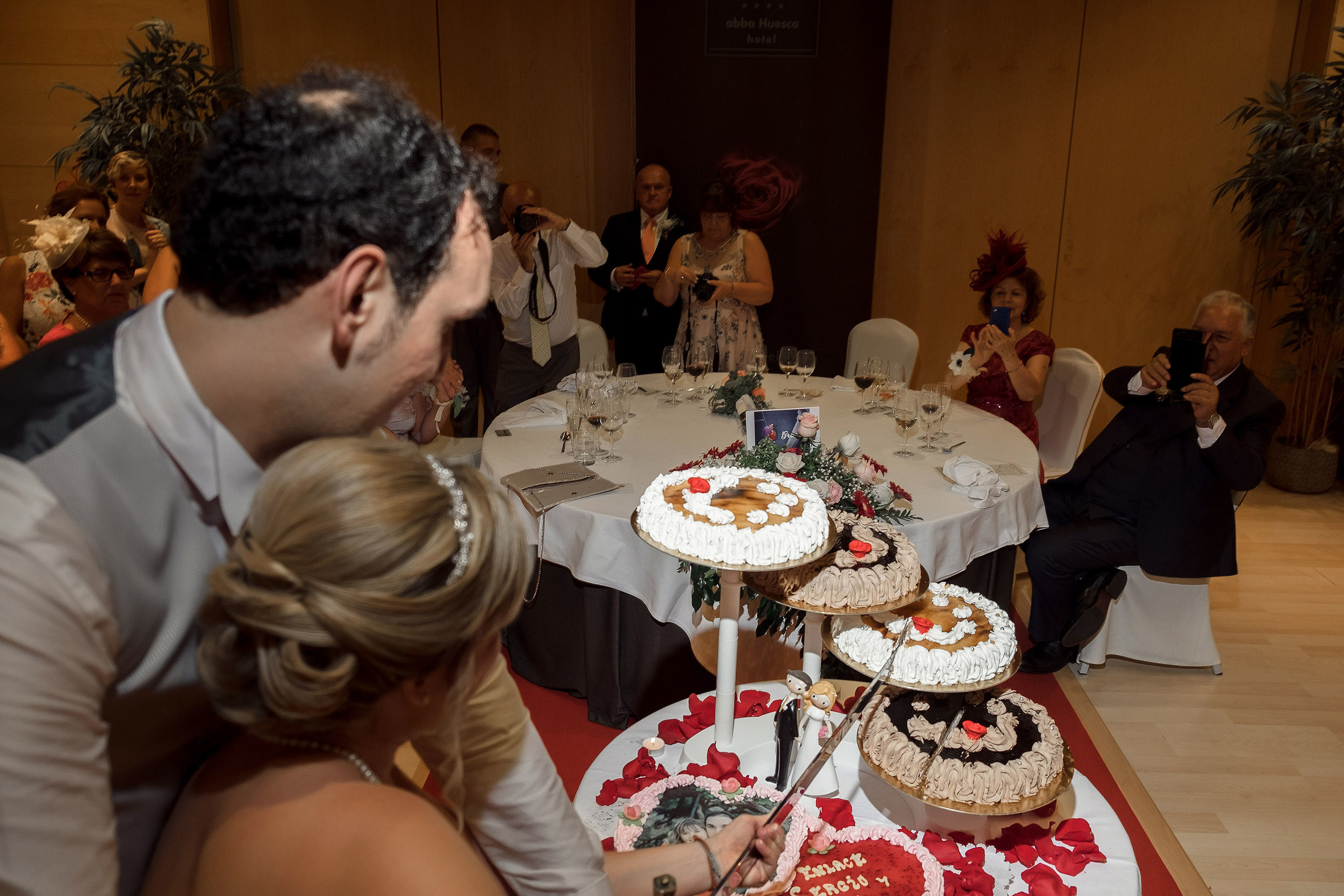 Boda Catedral Huesca - Abba Hotel - Hannah & Sergio. PIXLOVE - Fotógrafos de bodas Huesca Pirineos Zaragoza