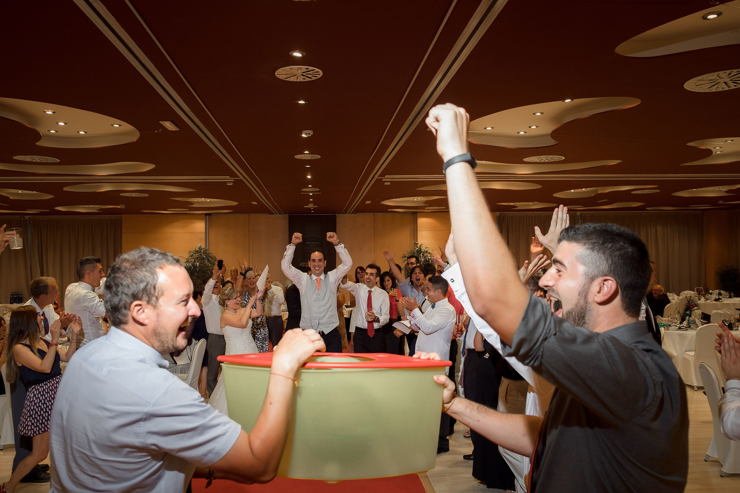 Boda Catedral Huesca - Abba Hotel - Hannah & Sergio. PIXLOVE - Fotógrafos de bodas Huesca Pirineos Zaragoza