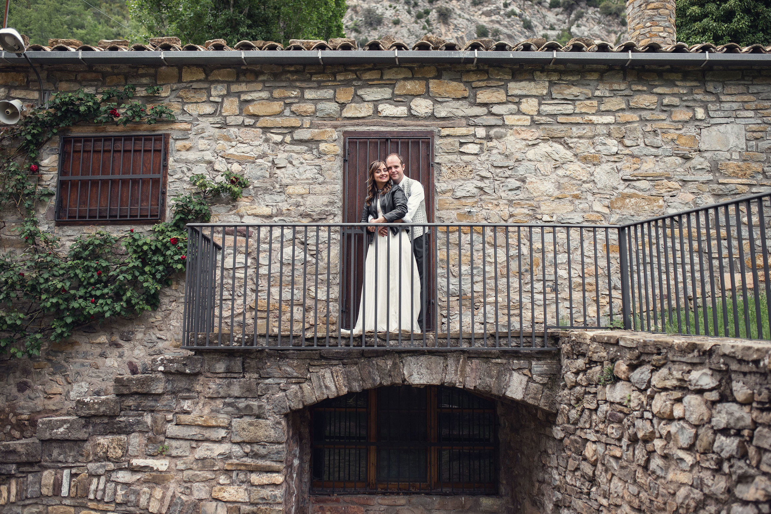 Postboda en el Monasterio de Obarra - Iglesia Santa María | Patri & Da. PIXLOVE - Fotógrafos de bodas Huesca Pirineos Zaragoza