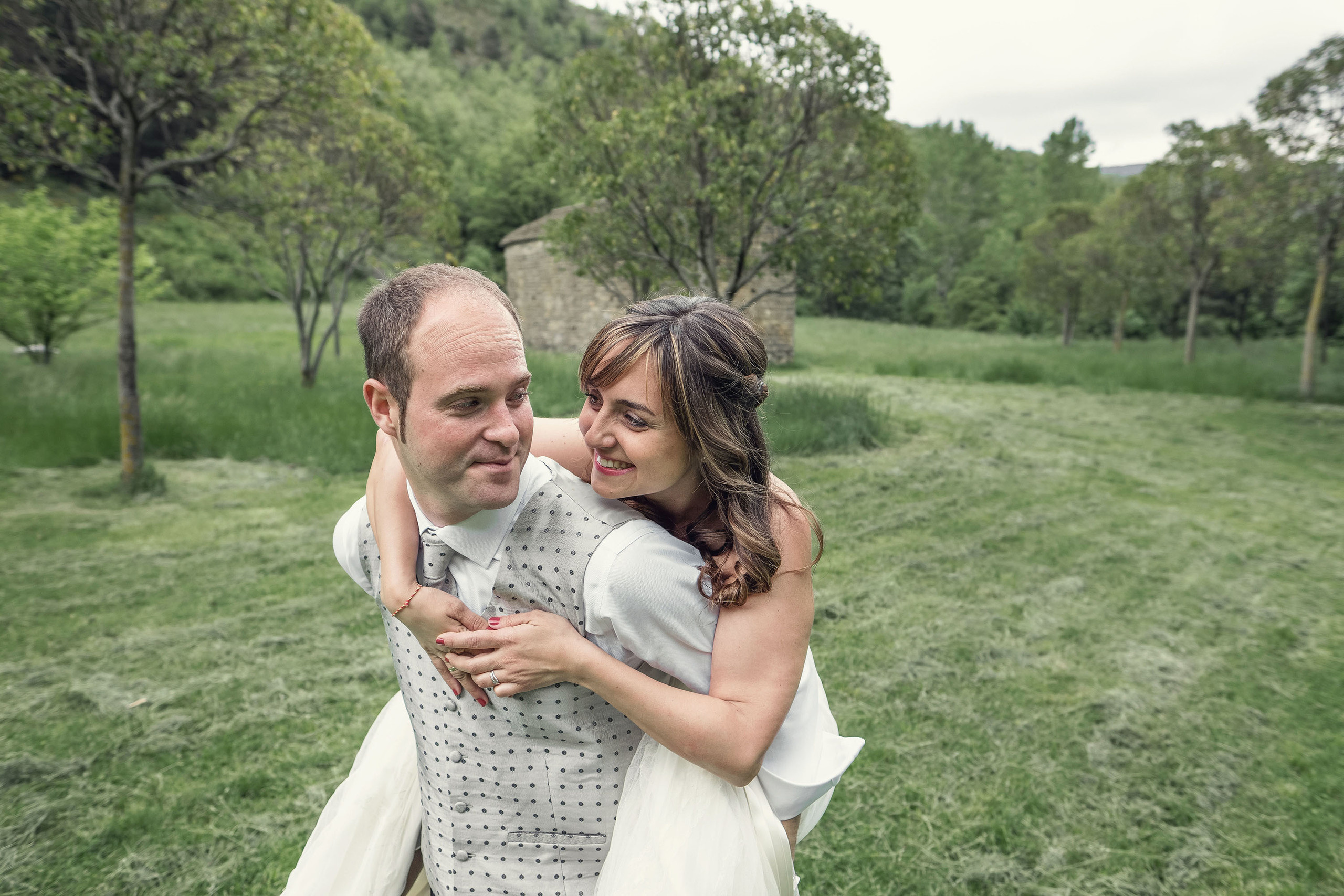 Postboda en el Monasterio de Obarra - Iglesia Santa María | Patri & Da. PIXLOVE - Fotógrafos de bodas Huesca Pirineos Zaragoza