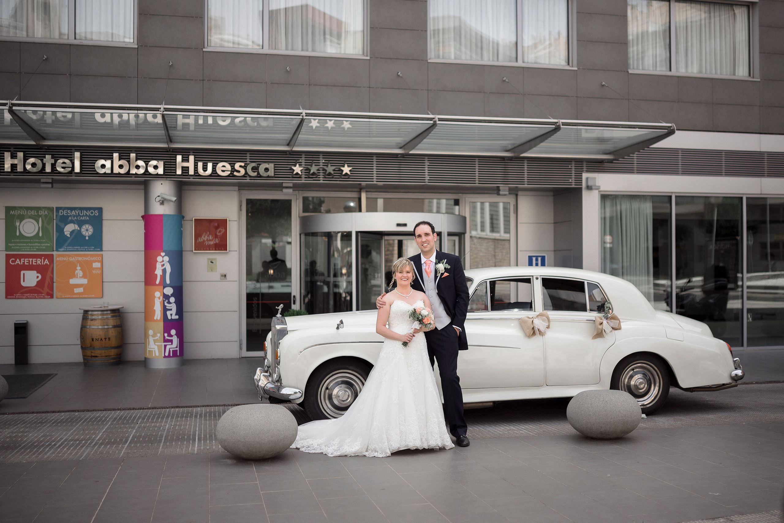 Boda Catedral Huesca - Abba Hotel - Hannah & Sergio. PIXLOVE - Fotógrafos de bodas Huesca Pirineos Zaragoza
