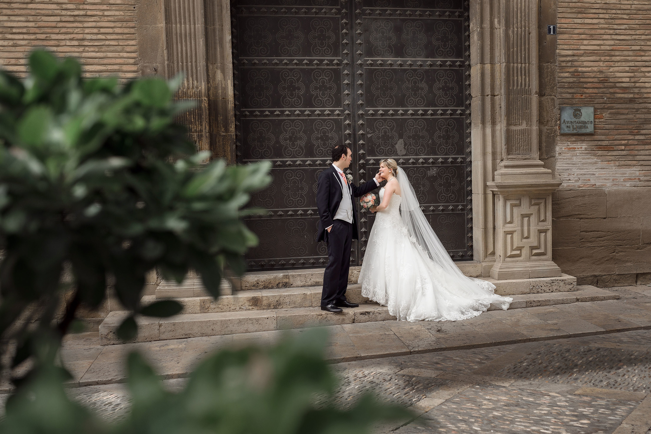 Boda Catedral Huesca - Abba Hotel - Hannah & Sergio. PIXLOVE - Fotógrafos de bodas Huesca Pirineos Zaragoza