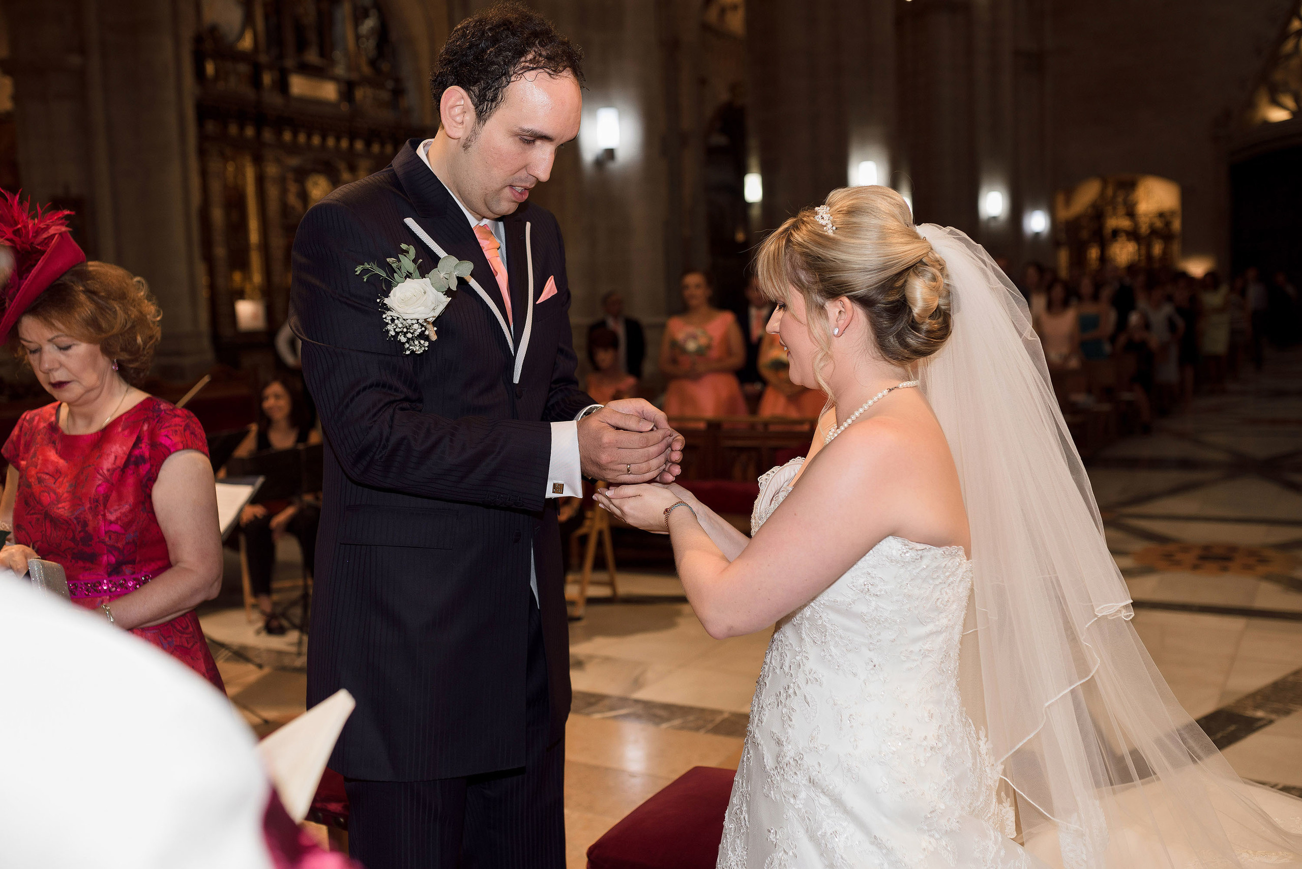 Boda Catedral Huesca - Abba Hotel - Hannah & Sergio. PIXLOVE - Fotógrafos de bodas Huesca Pirineos Zaragoza
