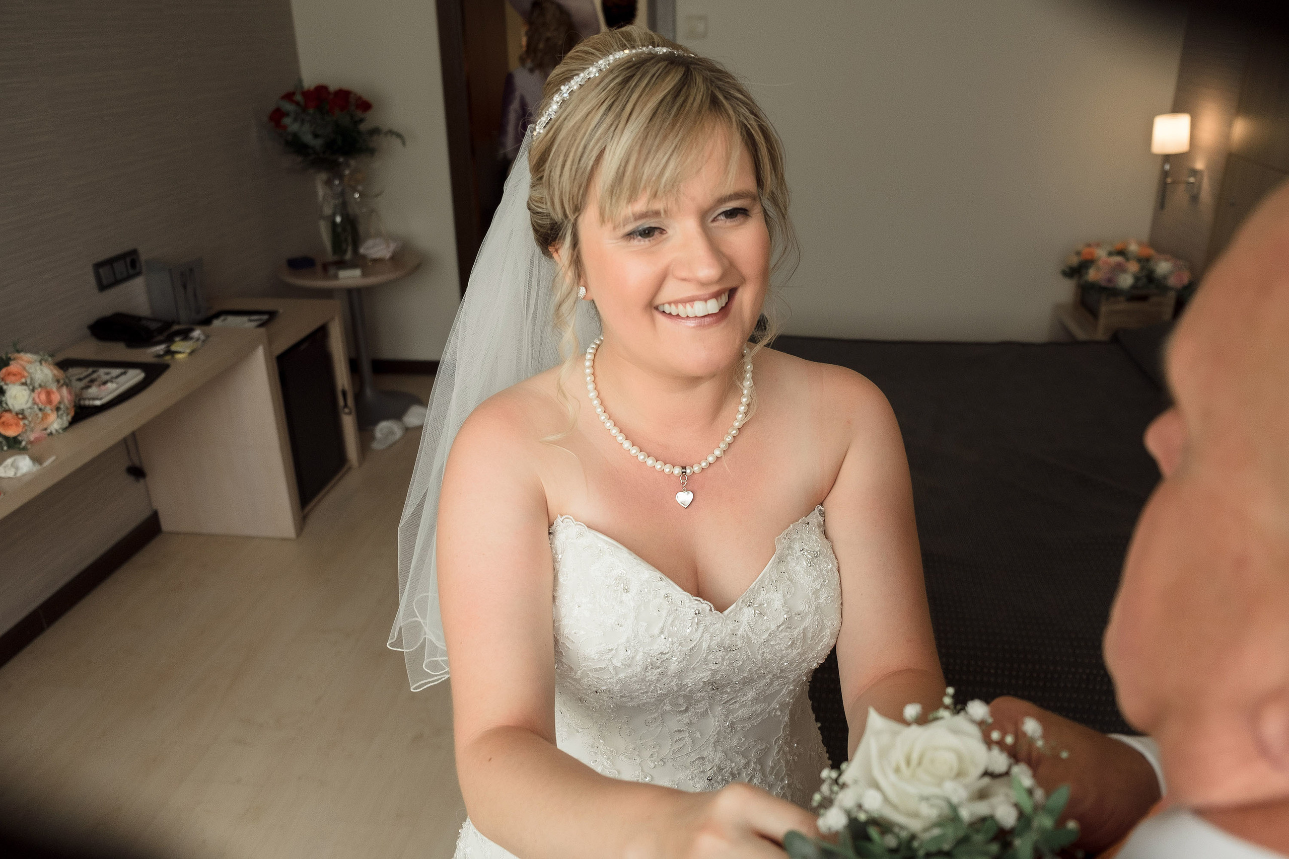 Boda Catedral Huesca - Abba Hotel - Hannah & Sergio. PIXLOVE - Fotógrafos de bodas Huesca Pirineos Zaragoza