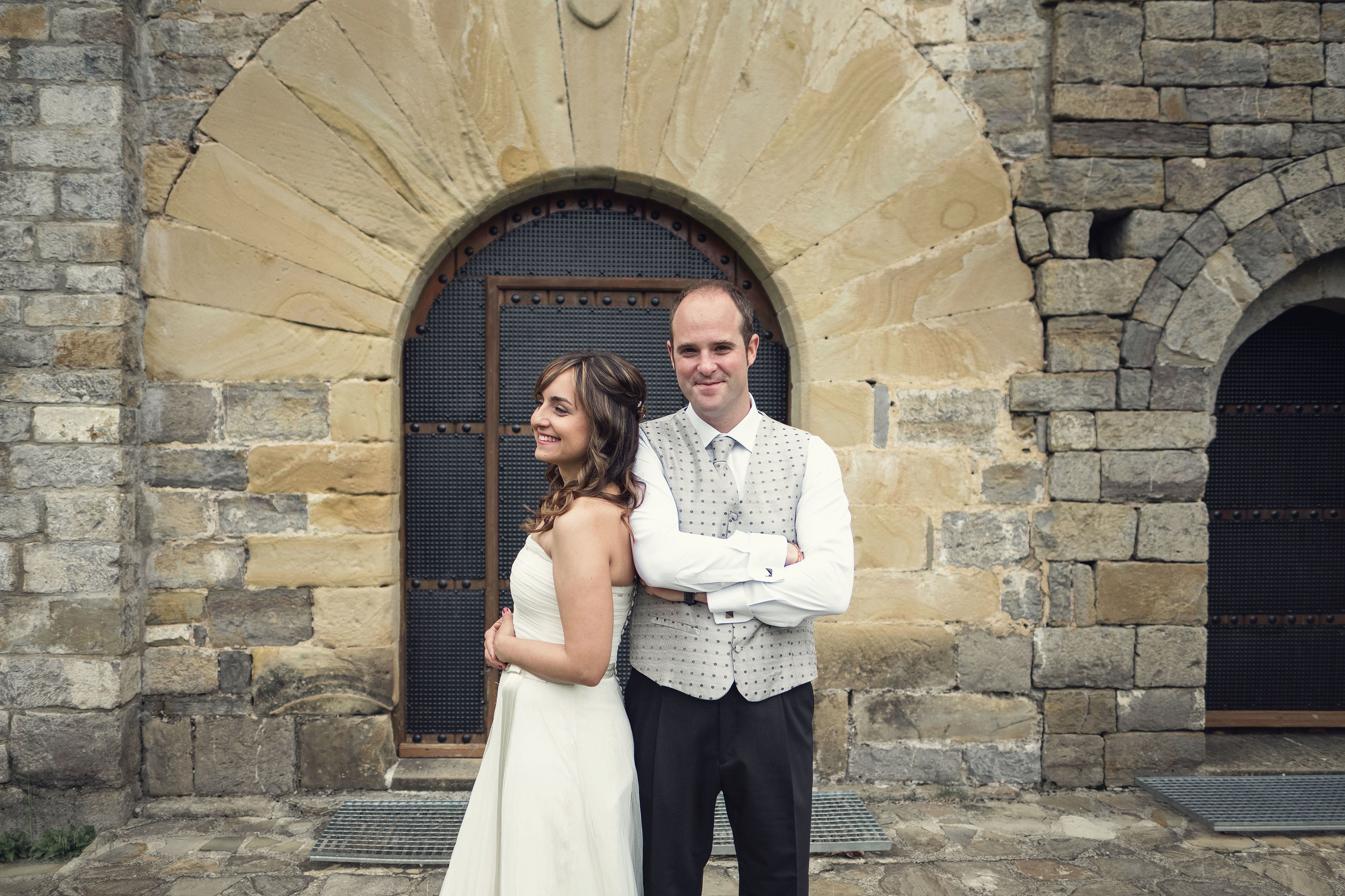 Postboda en el Monasterio de Obarra - Iglesia Santa María | Patri & Da. PIXLOVE - Fotógrafos de bodas Huesca Pirineos Zaragoza