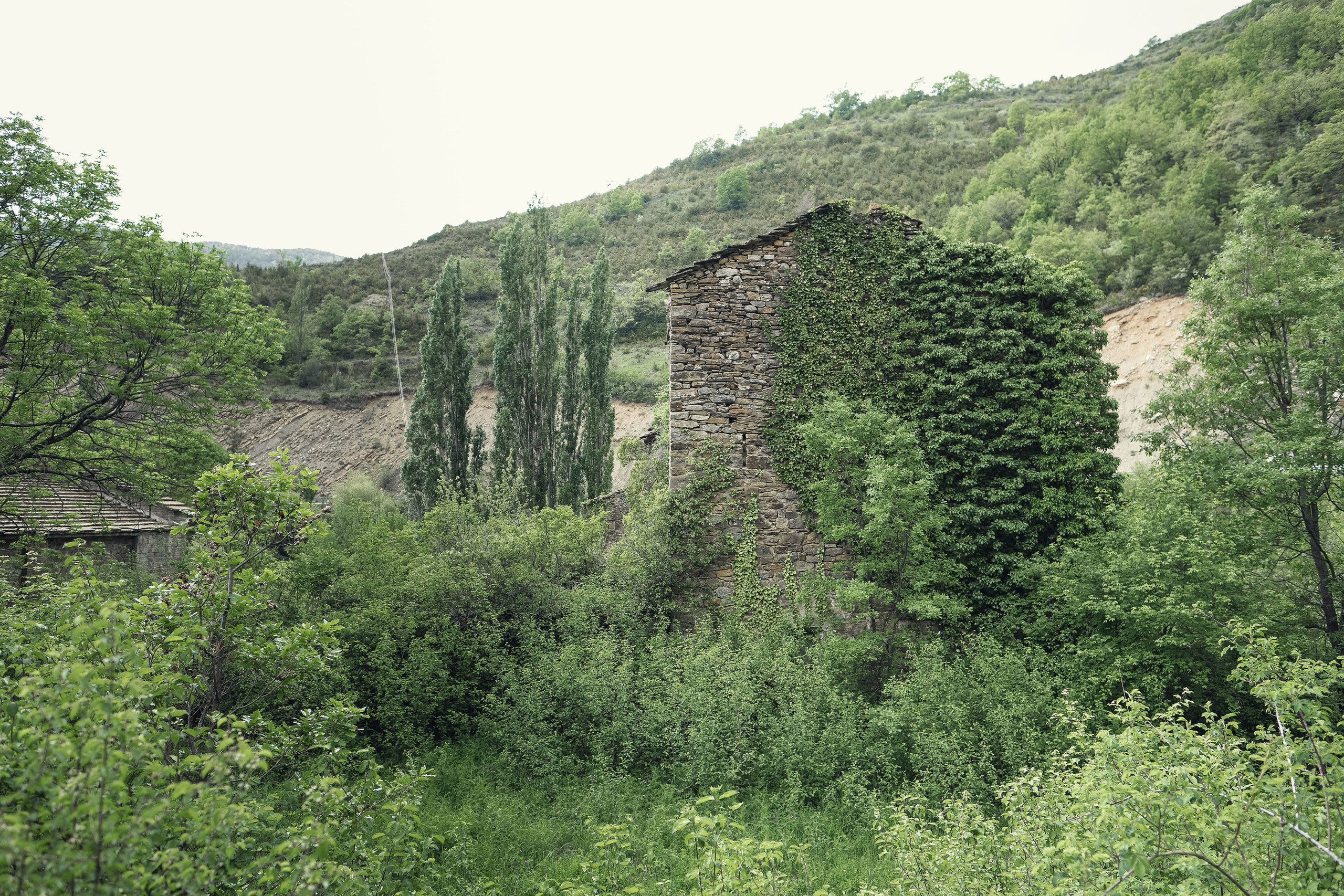 Postboda en el Monasterio de Obarra - Iglesia Santa María | Patri & Da. PIXLOVE - Fotógrafos de bodas Huesca Pirineos Zaragoza