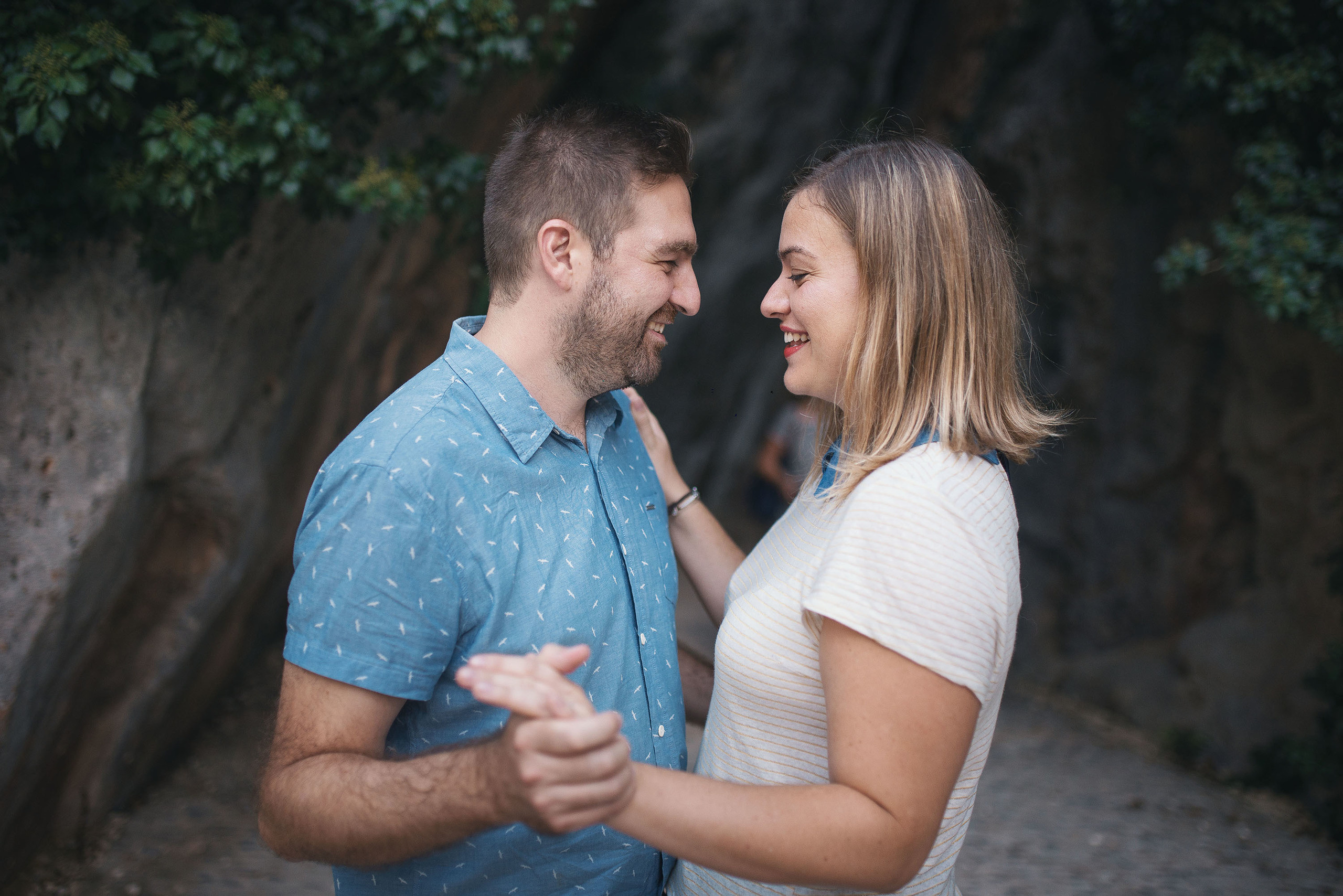 Reportaje de preboda en Alquezar de Clara y Nacho, fotografos Pirineos. PIXLOVE - Fotógrafos de bodas Huesca Pirineos Zaragoza